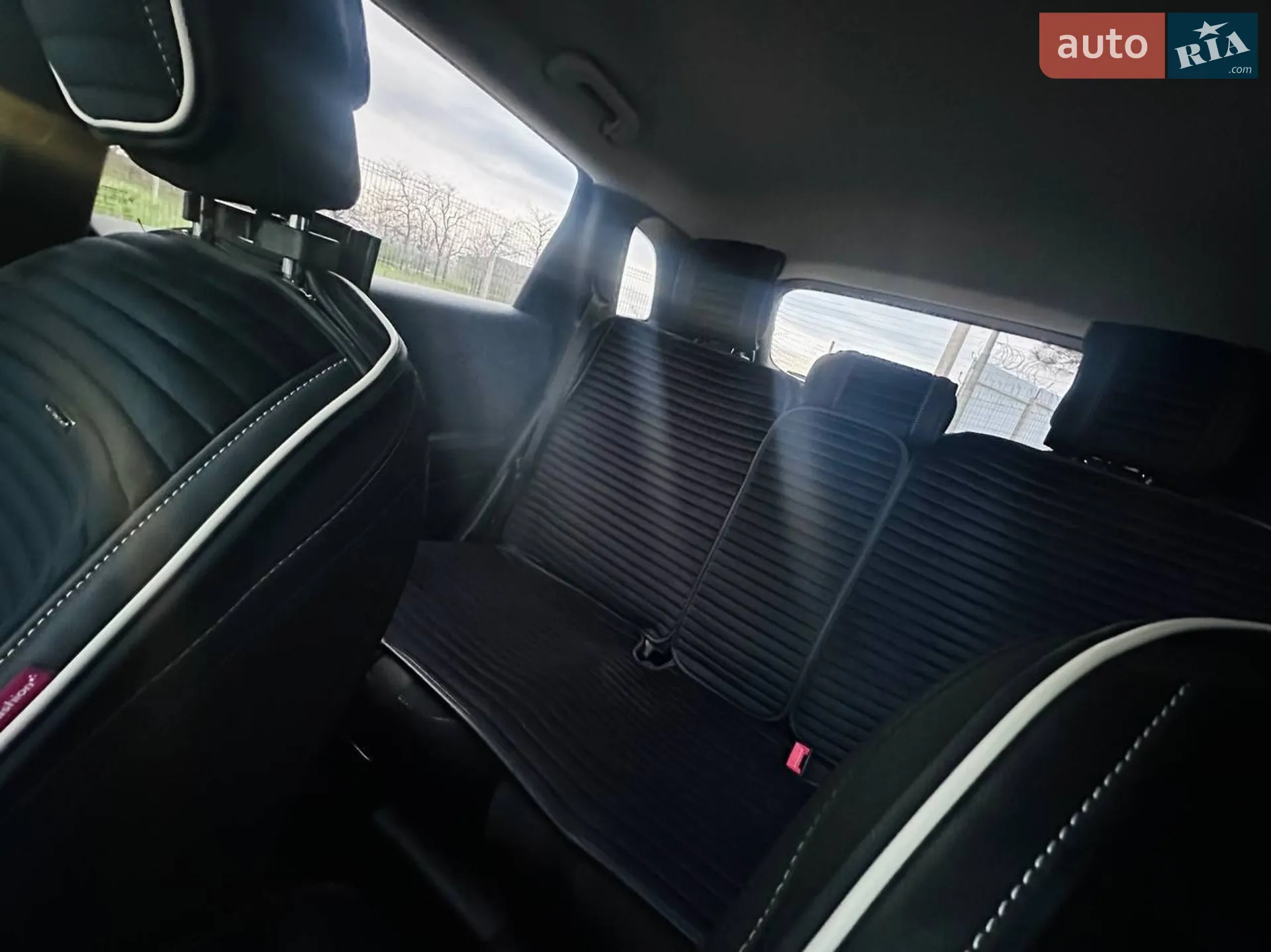 2016 Jeep Cherokee - мініатюра 14