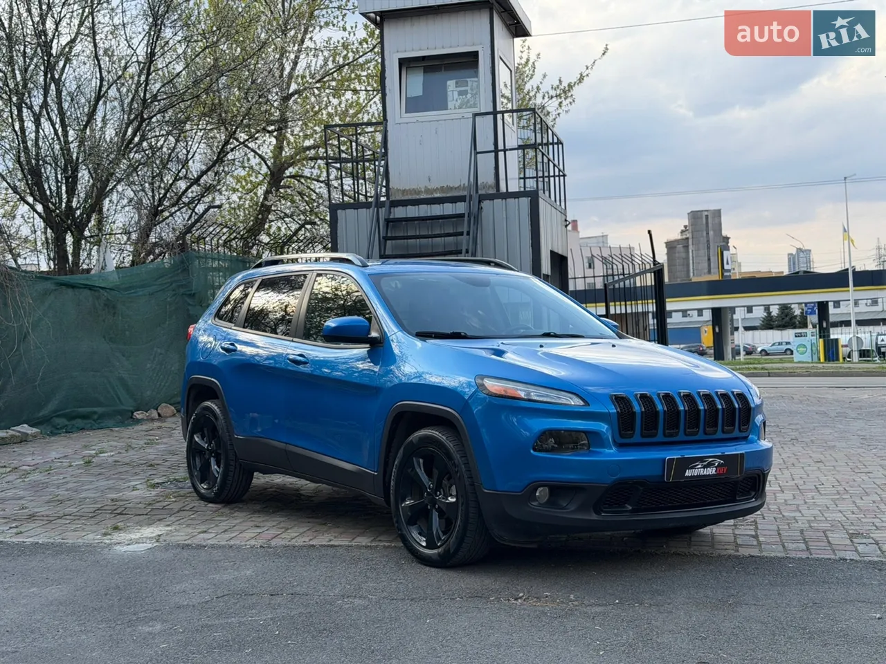 2017 Jeep Cherokee - мініатюра 44