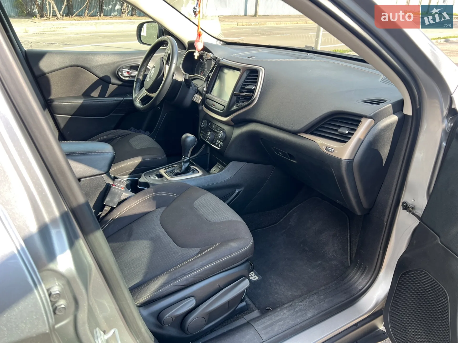 2015 Jeep Cherokee - мініатюра 33