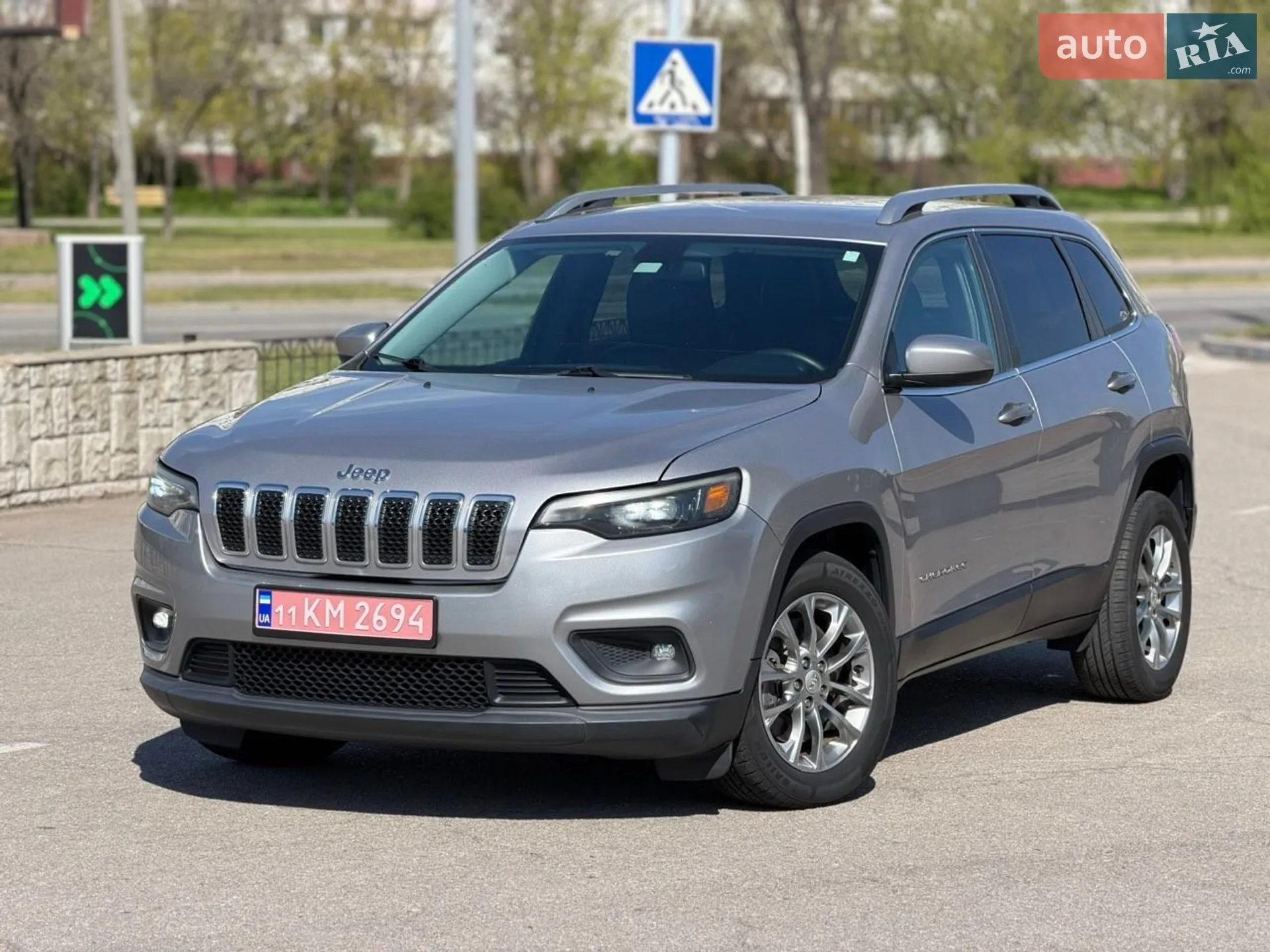 2019 Jeep Cherokee - фото 1
