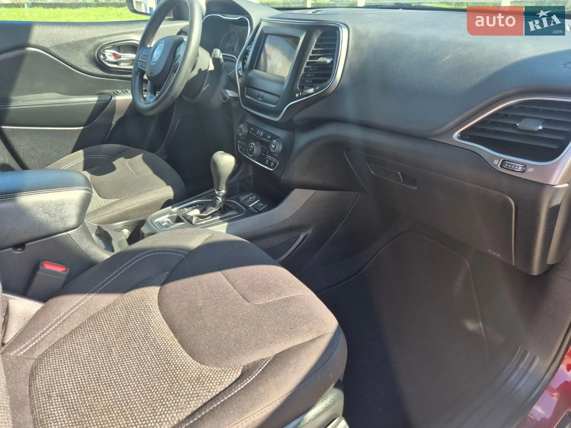 2019 Jeep Cherokee - мініатюра 19