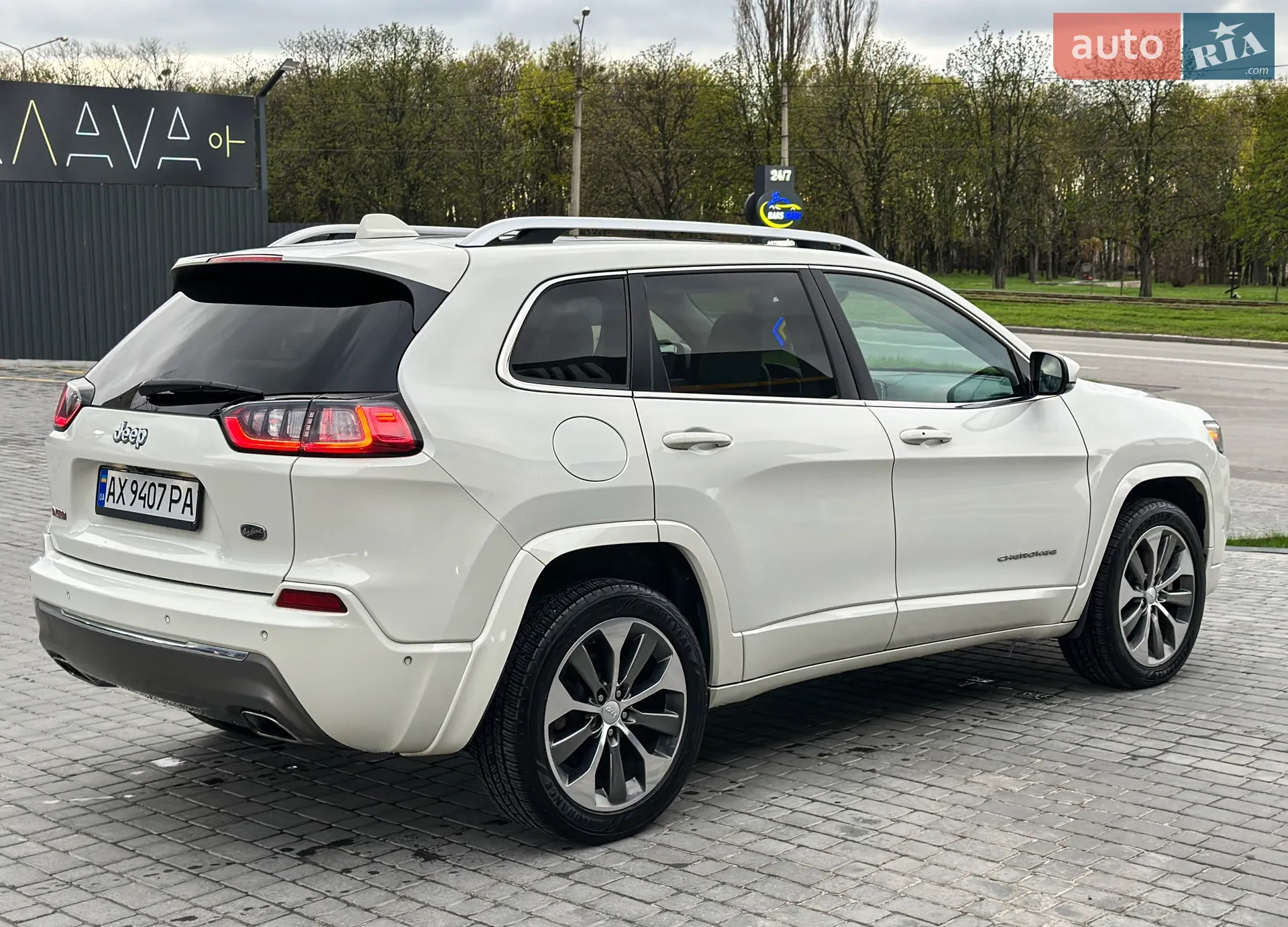2018 Jeep Cherokee - мініатюра 31