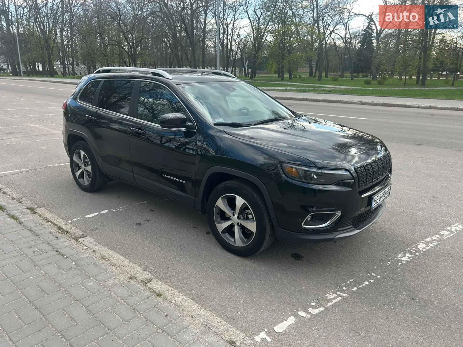 2020 Jeep Cherokee - мініатюра 3