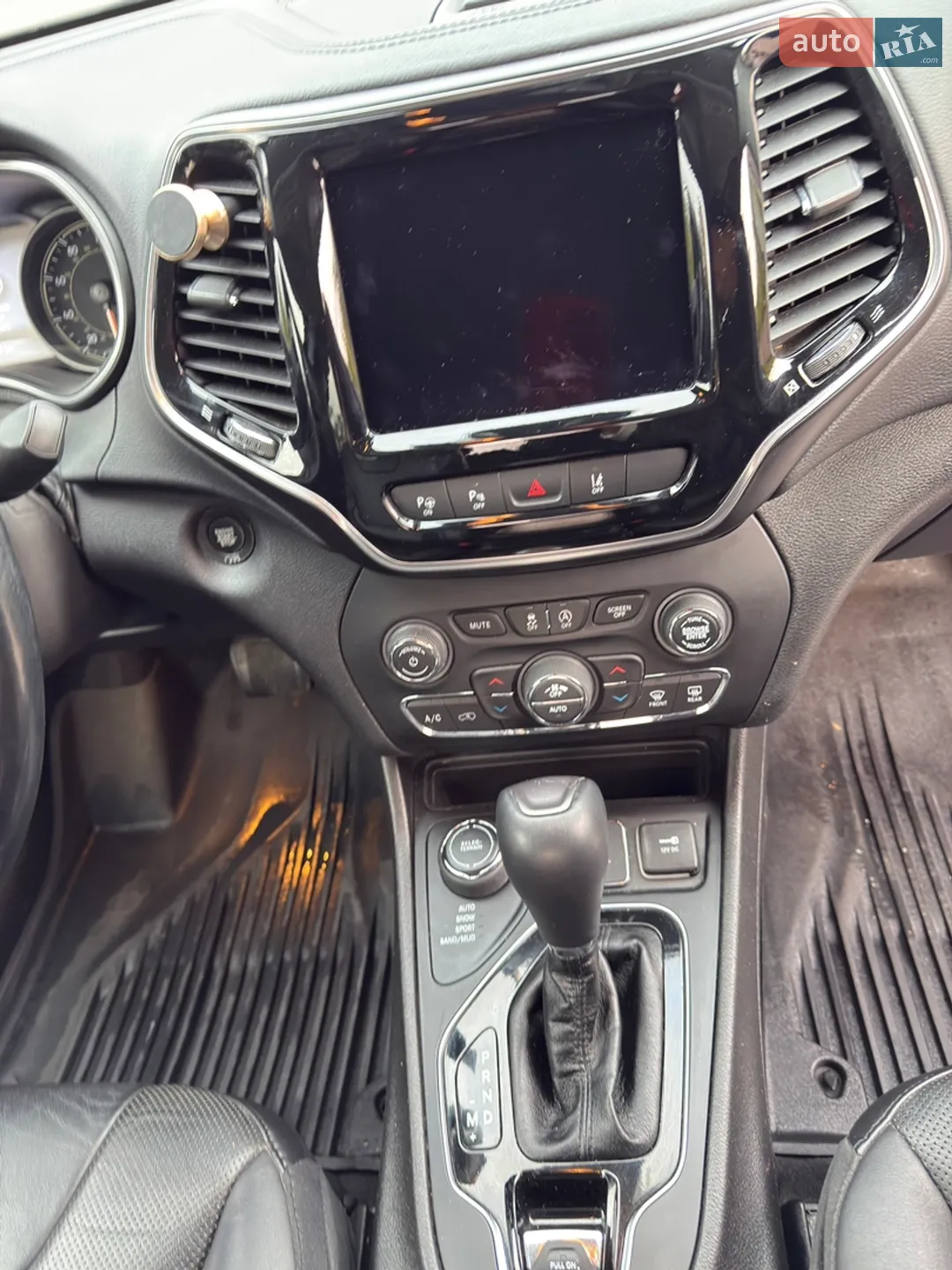 2020 Jeep Cherokee - мініатюра 18