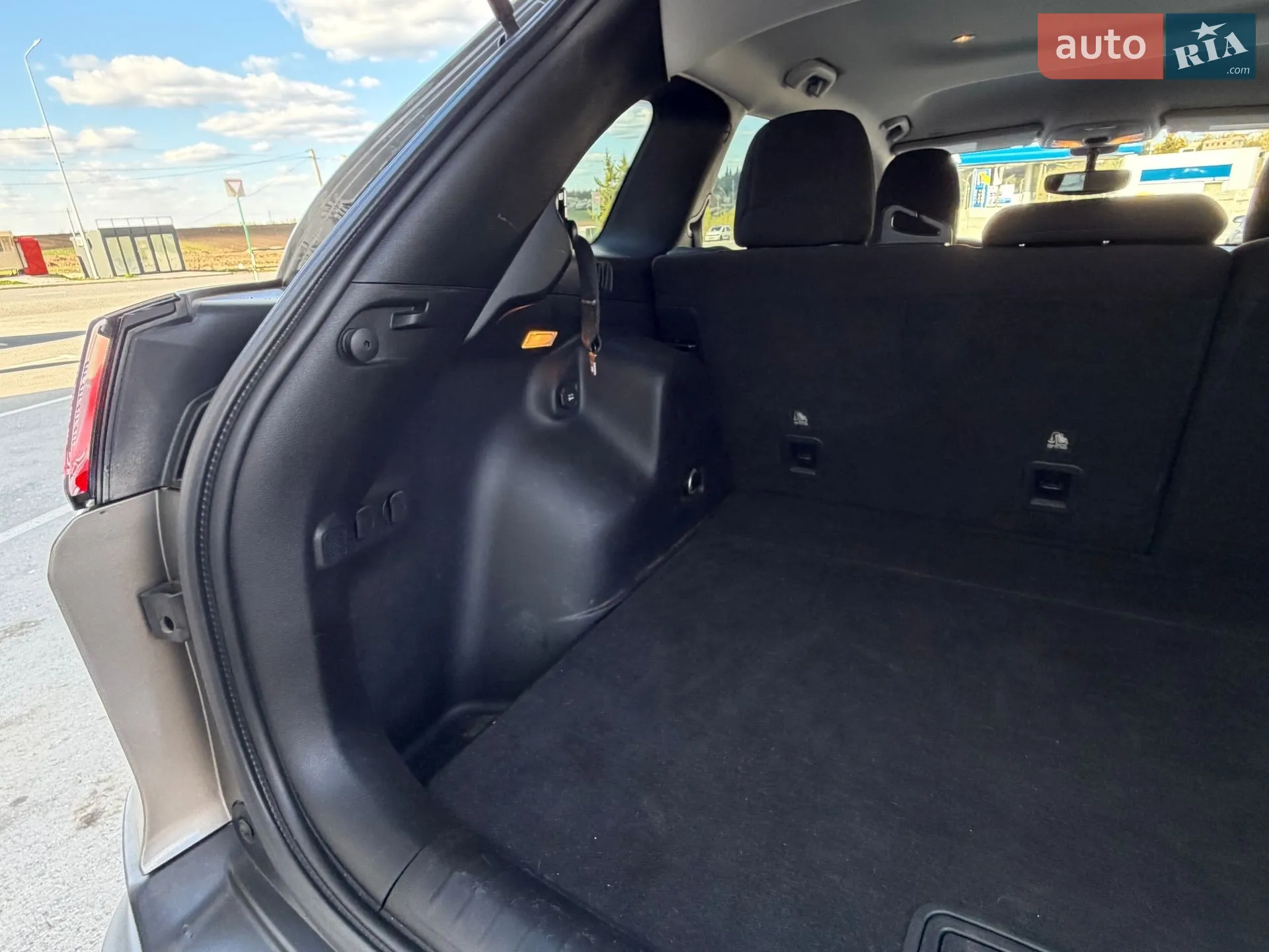 2019 Jeep Cherokee - мініатюра 43