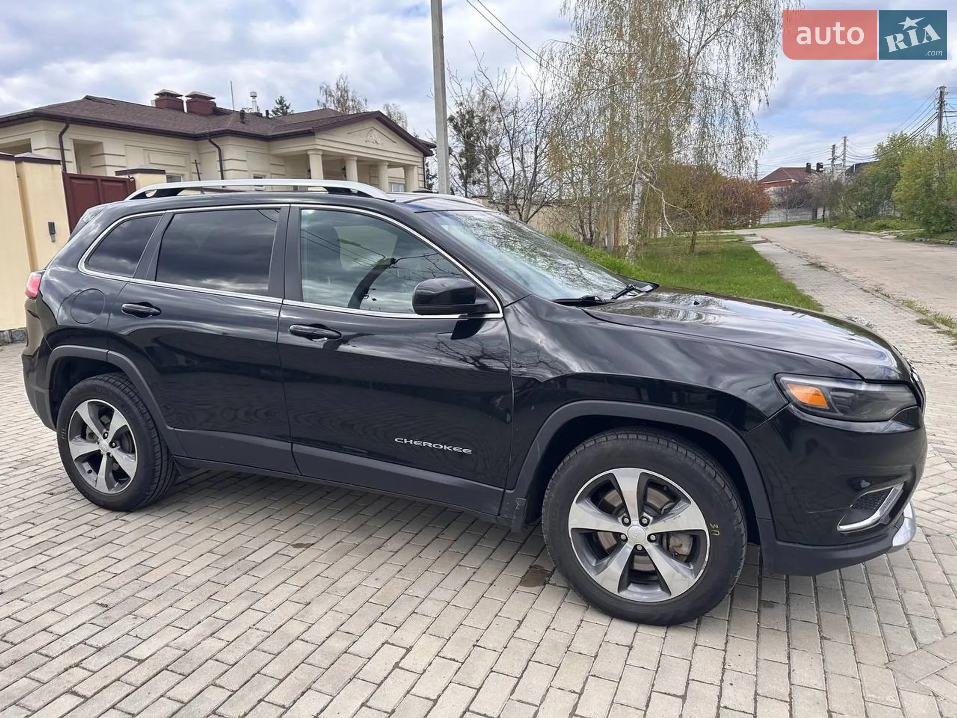 2018 Jeep Cherokee - мініатюра 14