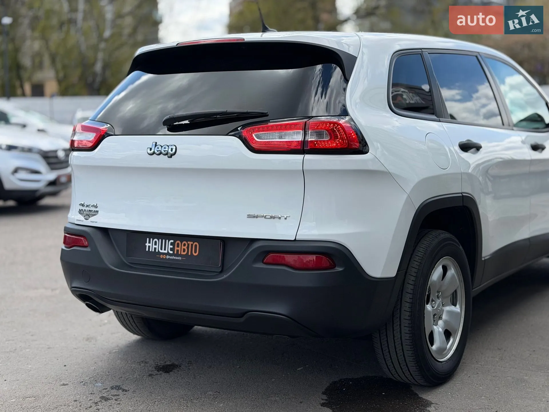2016 Jeep Cherokee - мініатюра 12