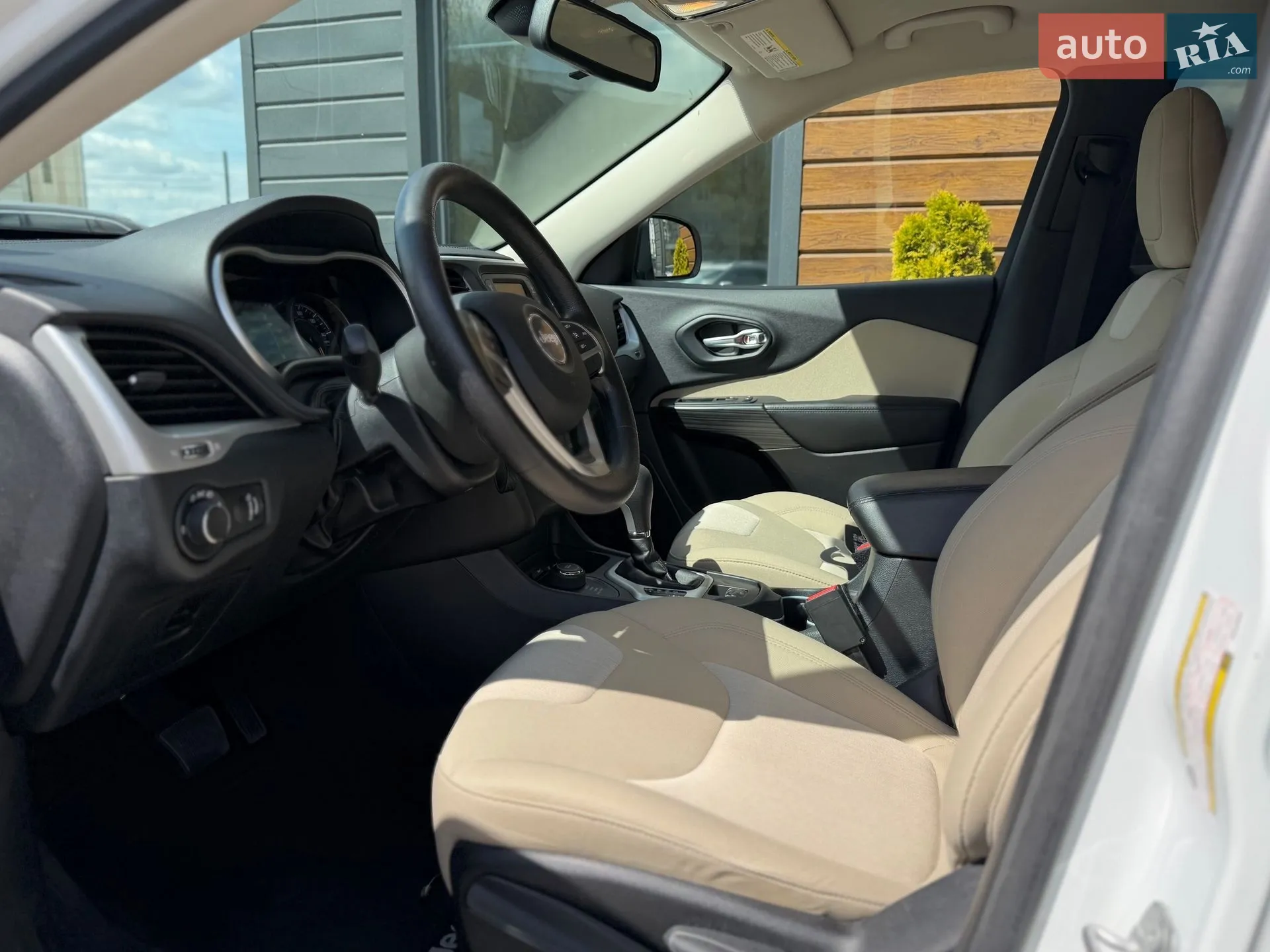 2016 Jeep Cherokee - мініатюра 25