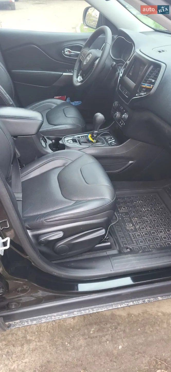 2021 Jeep Cherokee - мініатюра 4