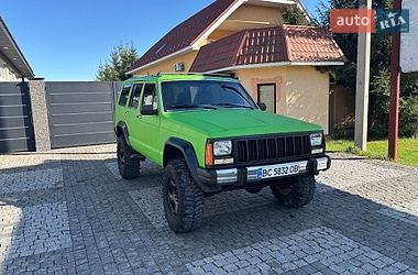 Внедорожник / Кроссовер Jeep Cherokee 1996 в Иршаве