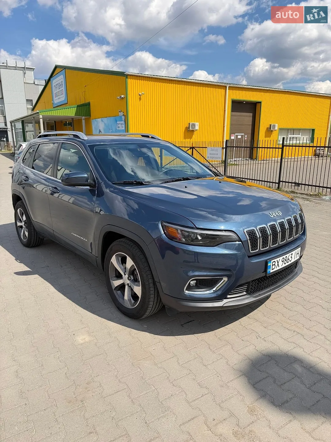 Jeep Cherokee 2019 VIN 1C4PJMDX5KD445436 фото оголошення 9 з 27