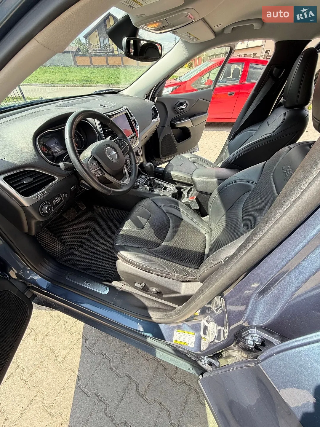 2019 Jeep Cherokee - мініатюра 14