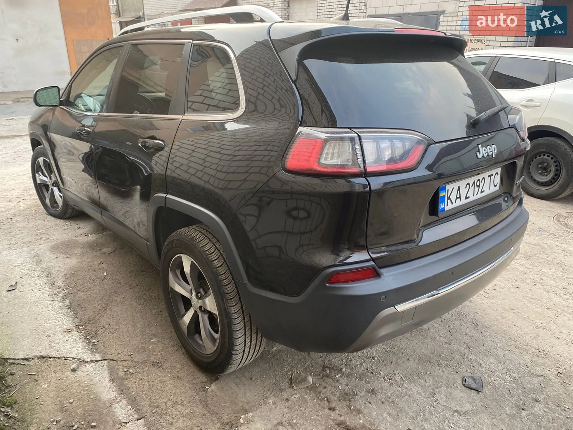 2019 Jeep Cherokee - мініатюра 4
