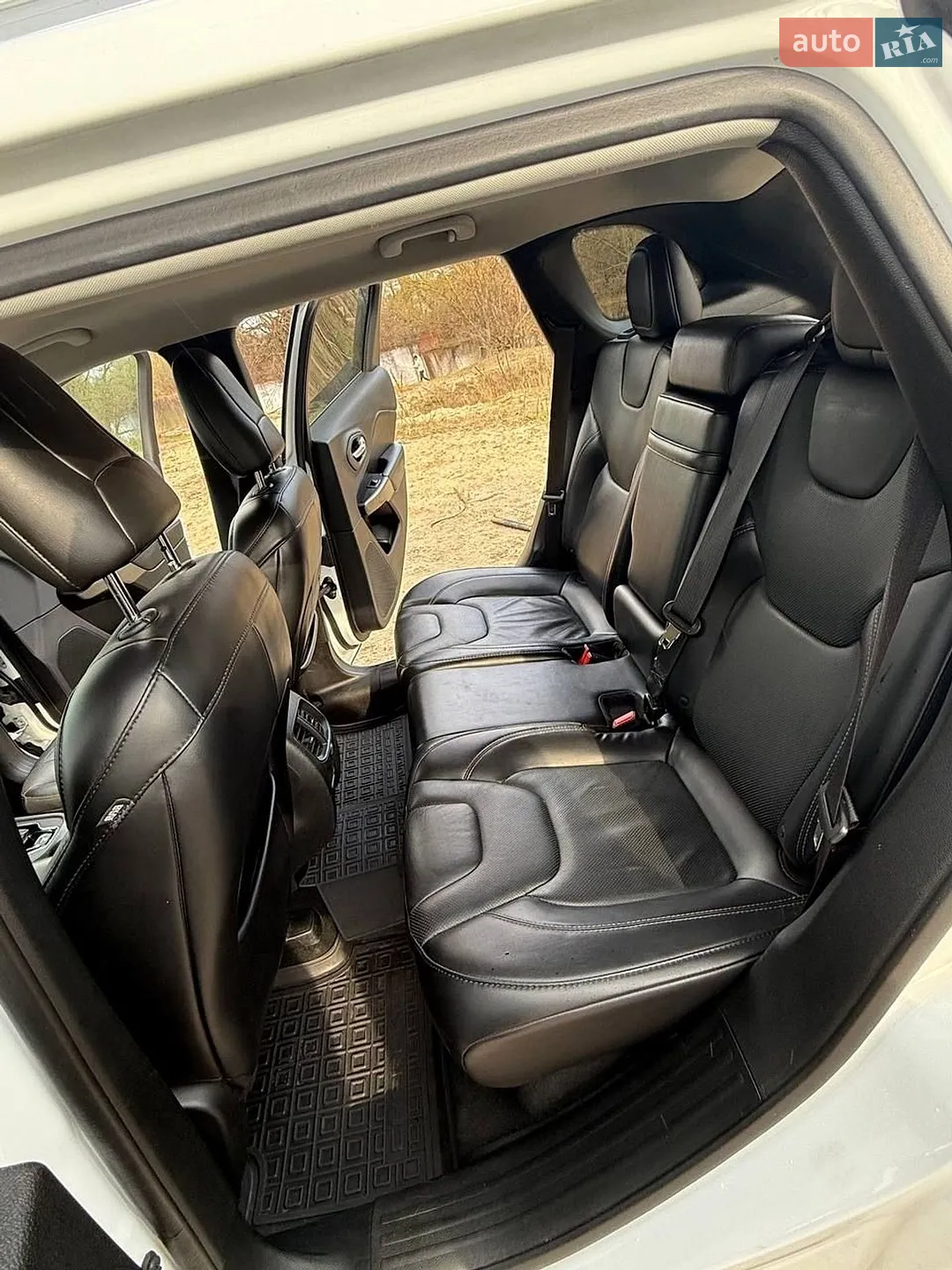 2018 Jeep Cherokee - мініатюра 18