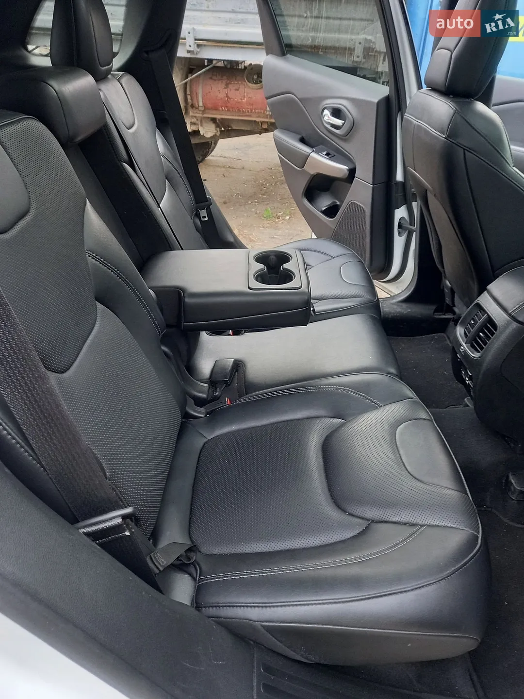 Jeep Cherokee 2022 VIN 1C4PJMDX0ND555623 фото оголошення 14 з 27