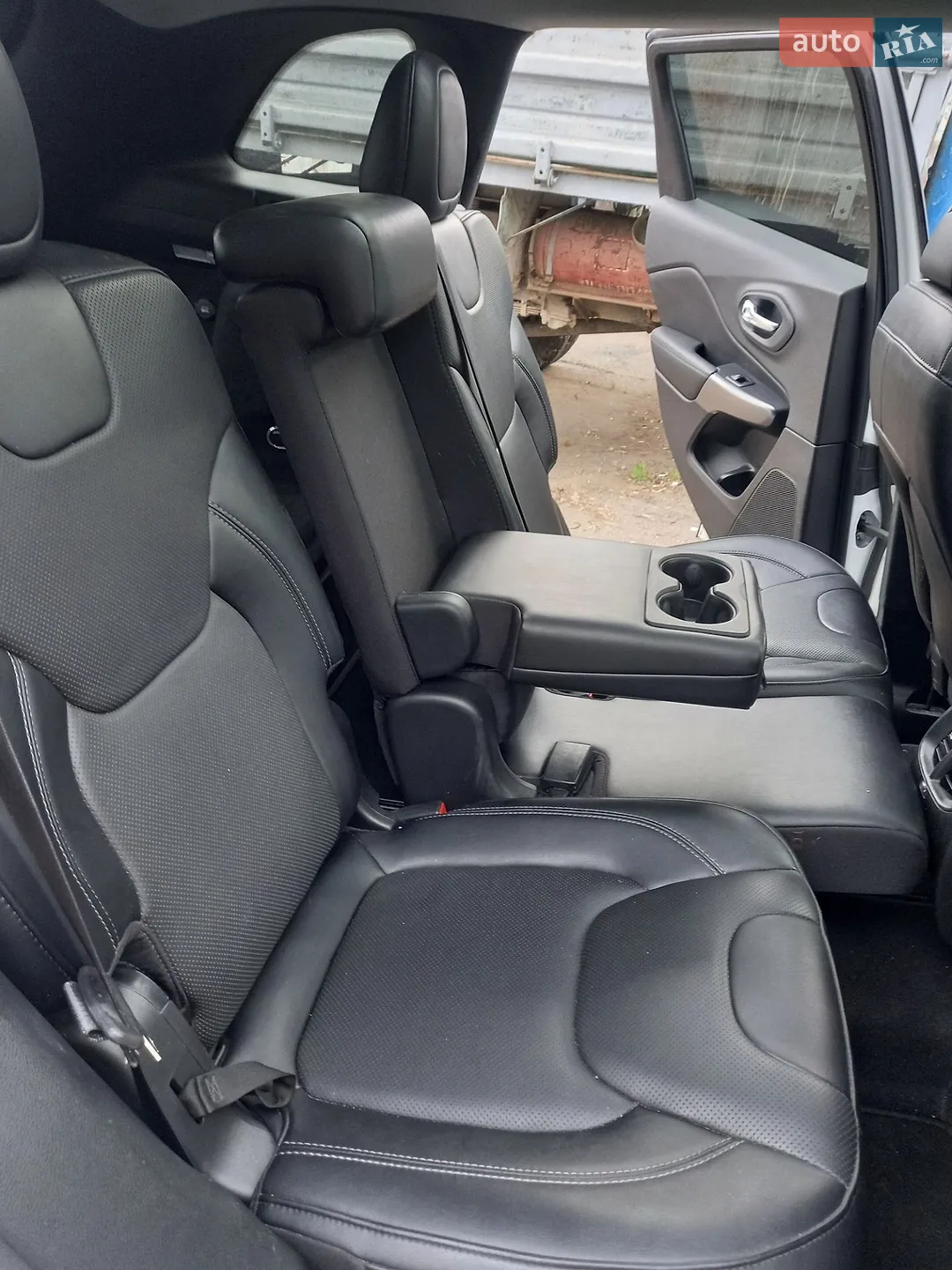 Jeep Cherokee 2022 VIN 1C4PJMDX0ND555623 фото оголошення 15 з 27