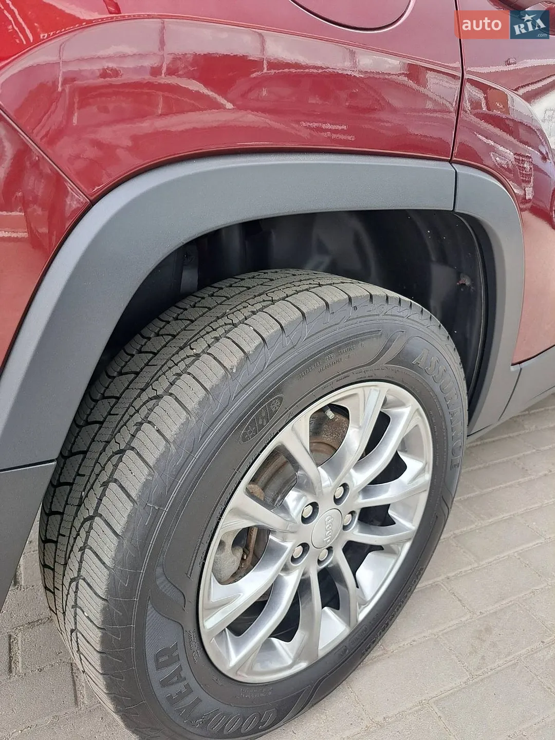2021 Jeep Cherokee - мініатюра 4