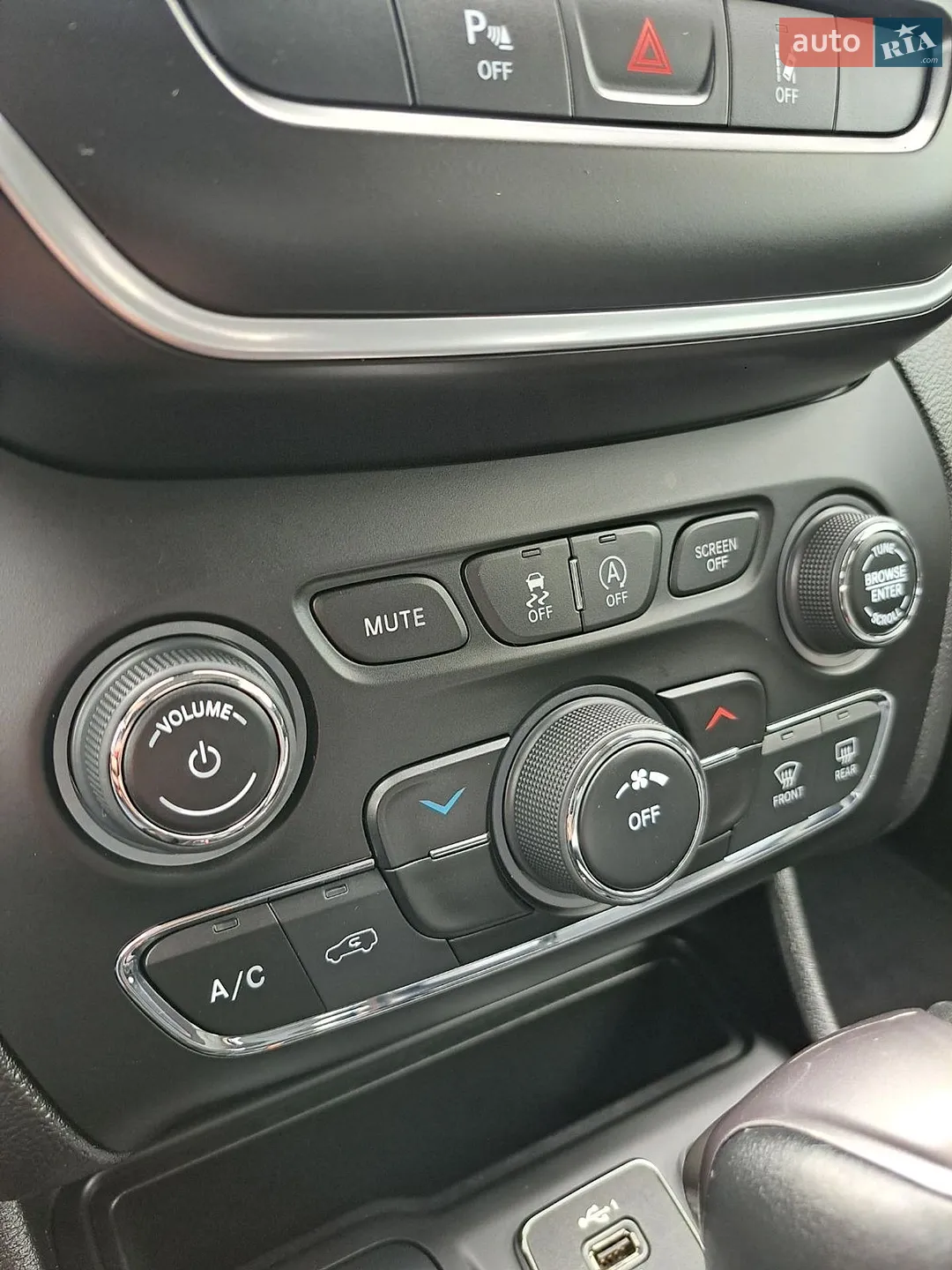 2021 Jeep Cherokee - мініатюра 27