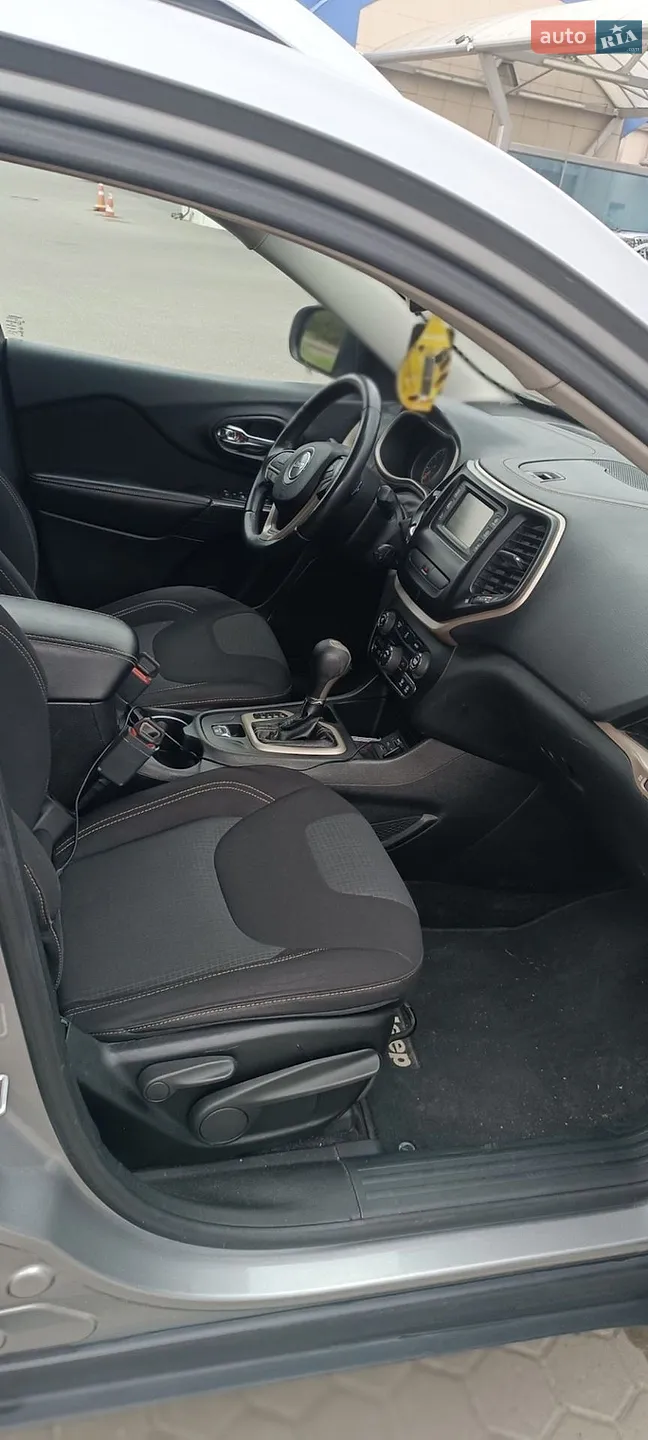 2016 Jeep Cherokee - мініатюра 14