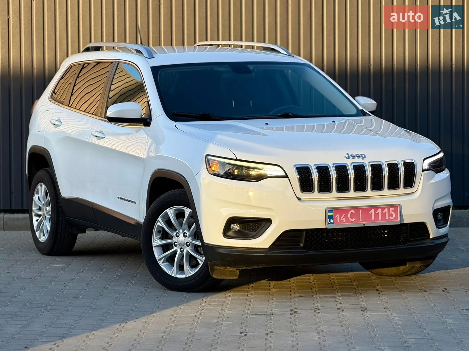 2019 Jeep Cherokee - мініатюра 2