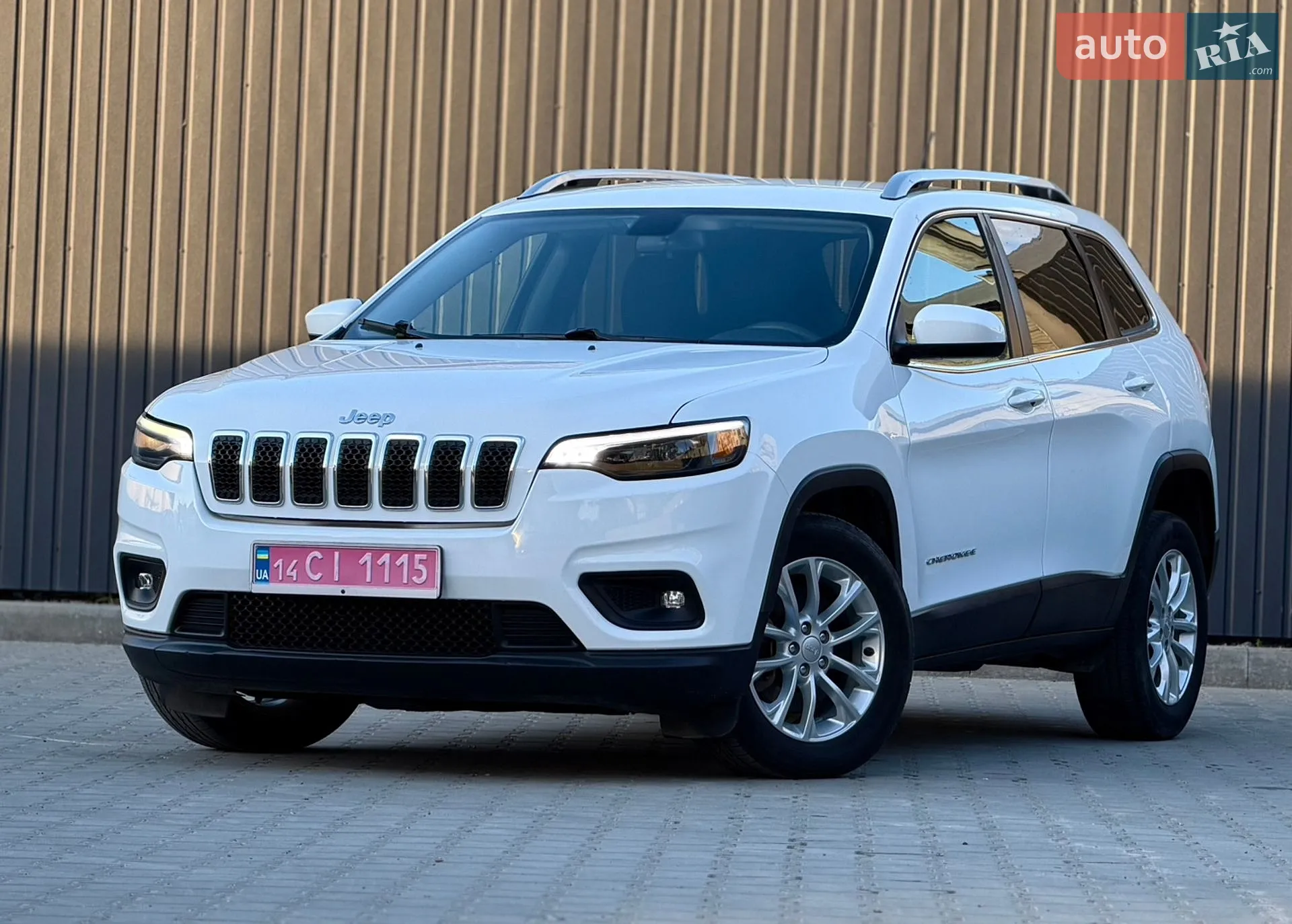 2019 Jeep Cherokee - фото 1