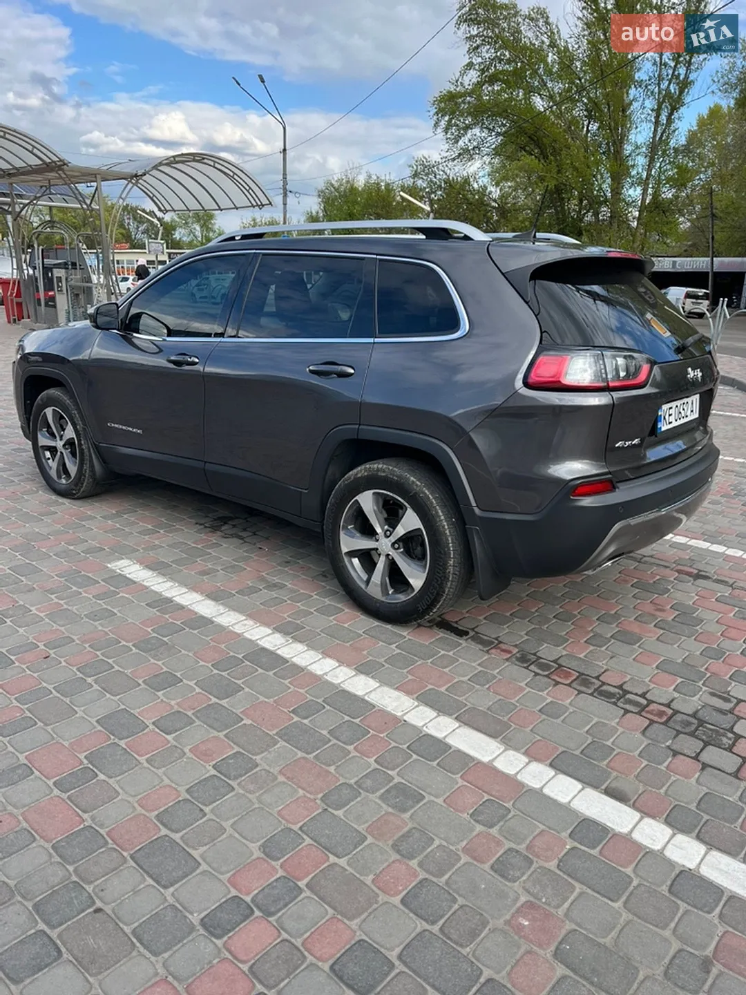 2018 Jeep Cherokee - мініатюра 3