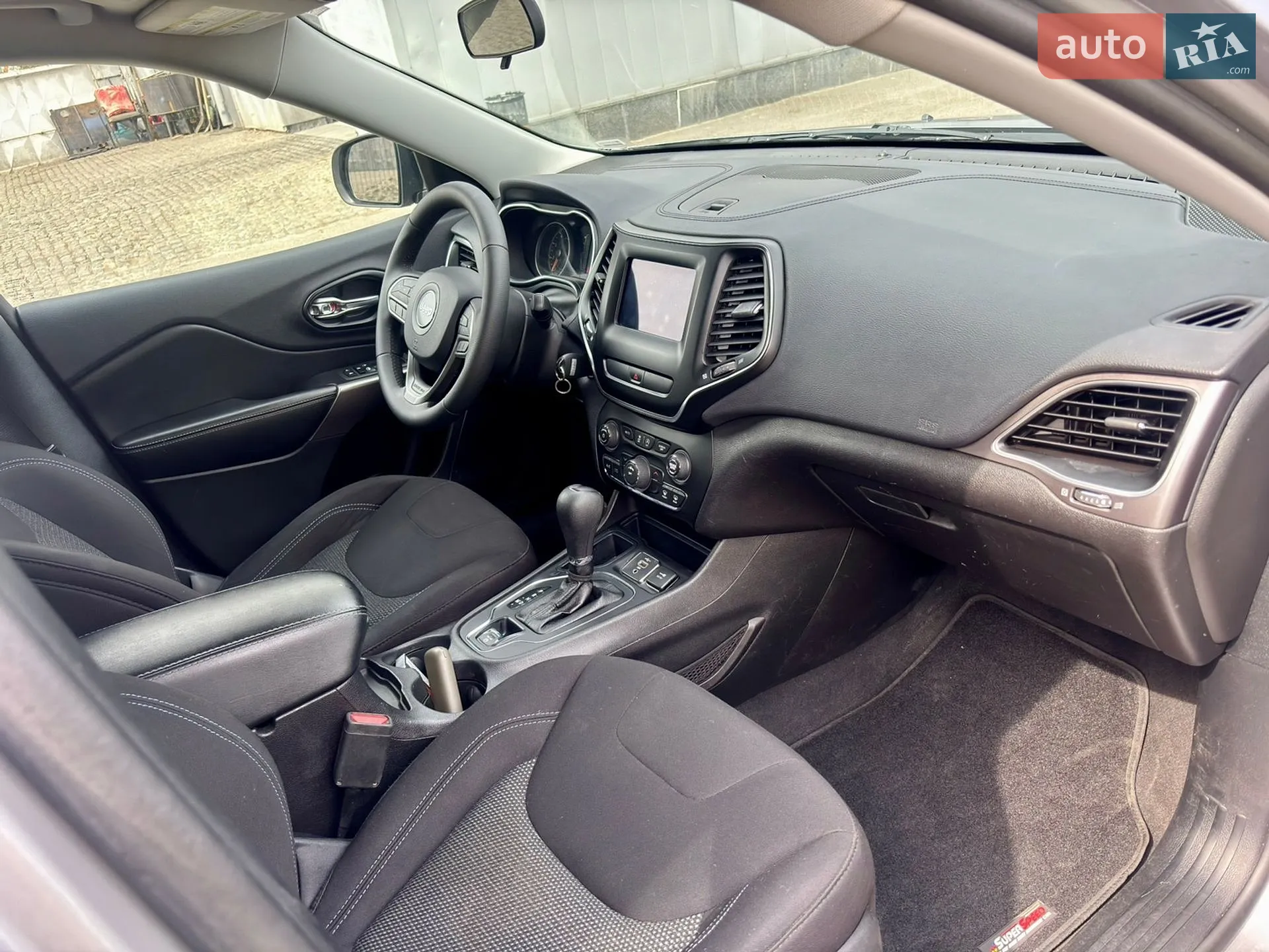 2020 Jeep Cherokee - мініатюра 30