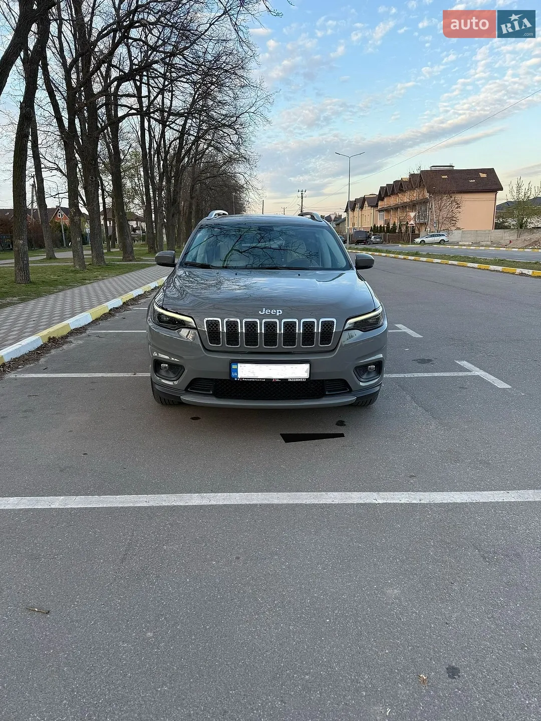 2020 Jeep Cherokee - мініатюра 2