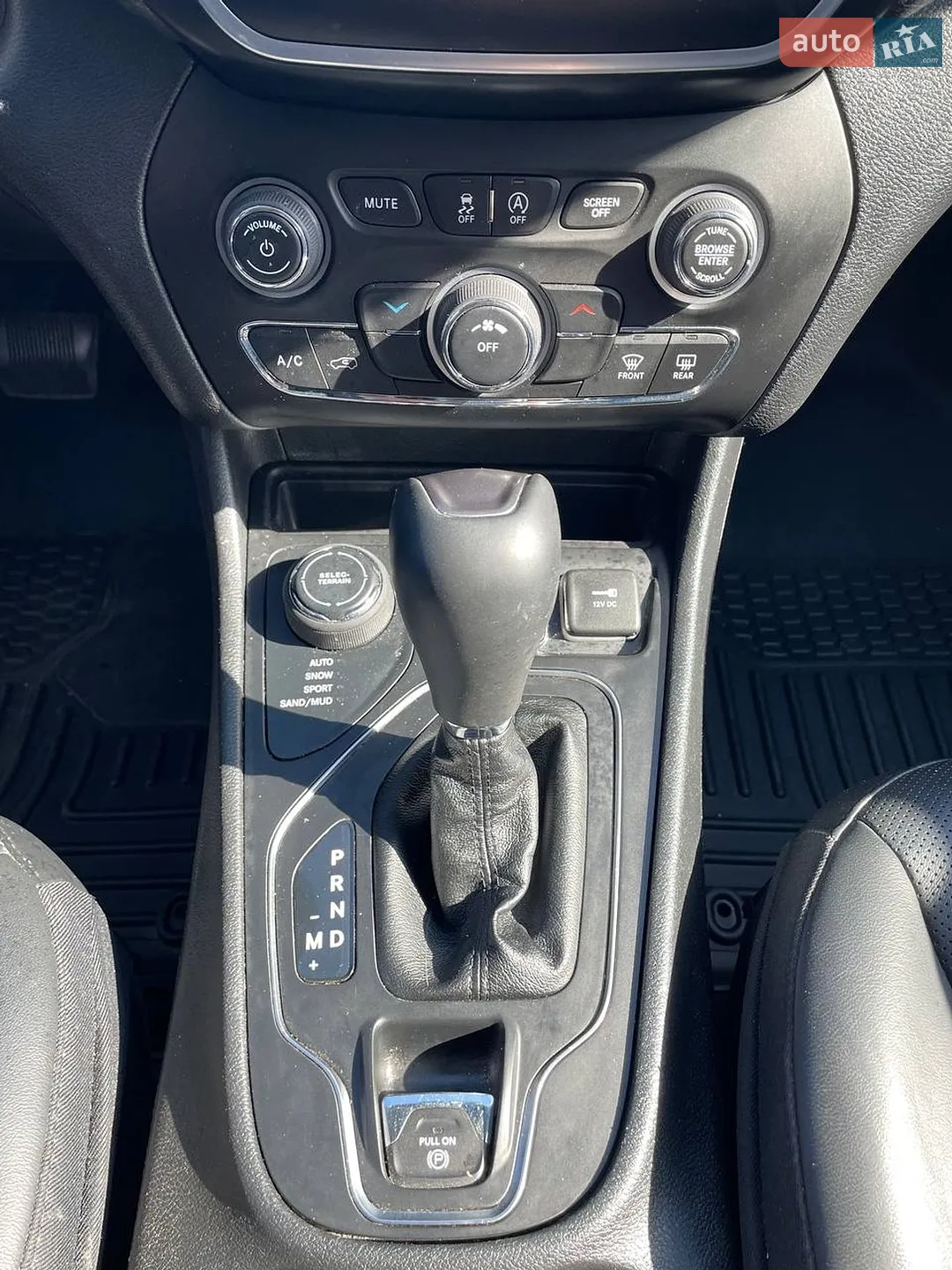 2020 Jeep Cherokee - мініатюра 43