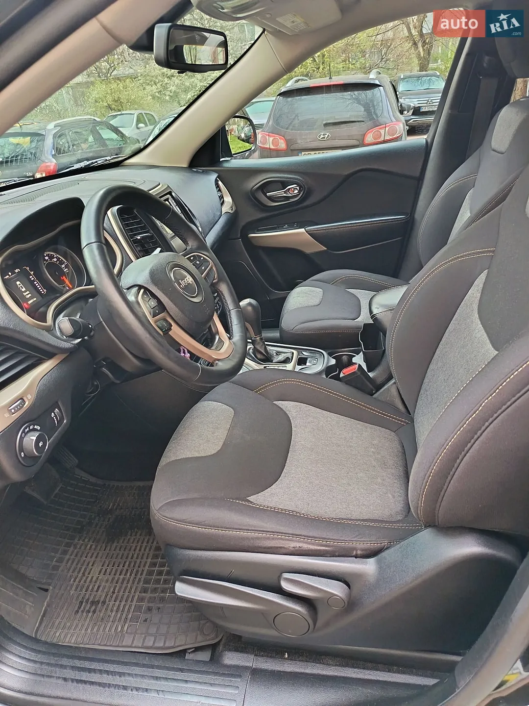 2017 Jeep Cherokee - мініатюра 9