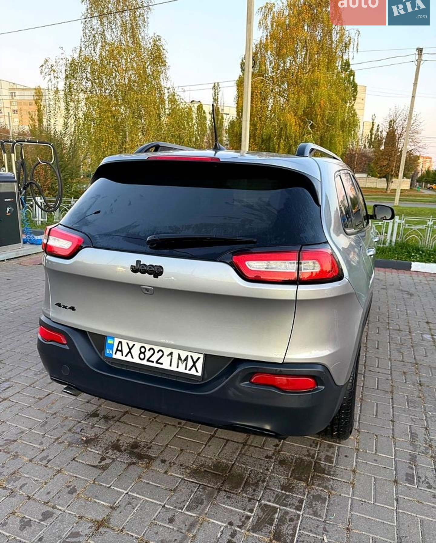 2015 Jeep Cherokee - мініатюра 4