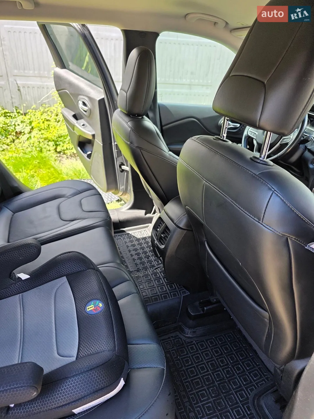 2019 Jeep Cherokee - мініатюра 27