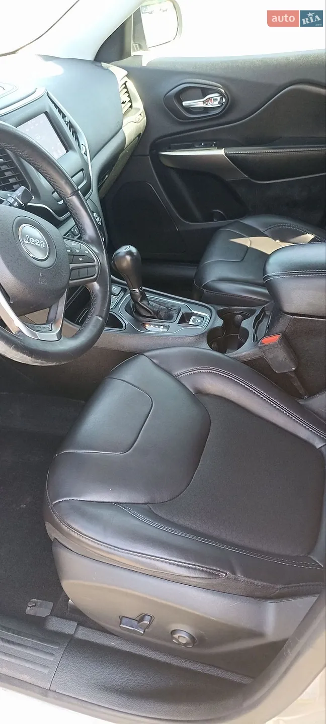 2018 Jeep Cherokee - мініатюра 14
