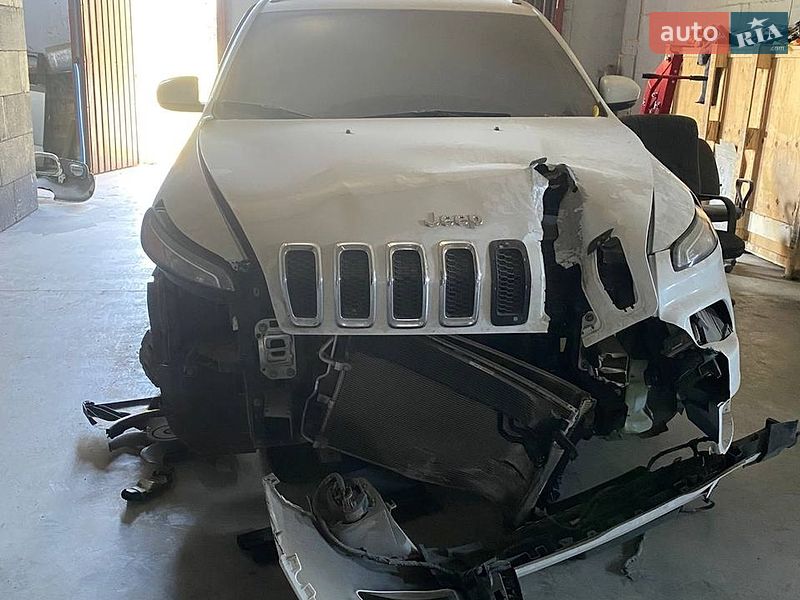 Внедорожник / Кроссовер Jeep Cherokee 2016 в Харькове