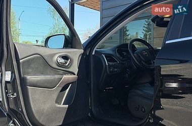 Внедорожник / Кроссовер Jeep Cherokee 2019 в Ровно