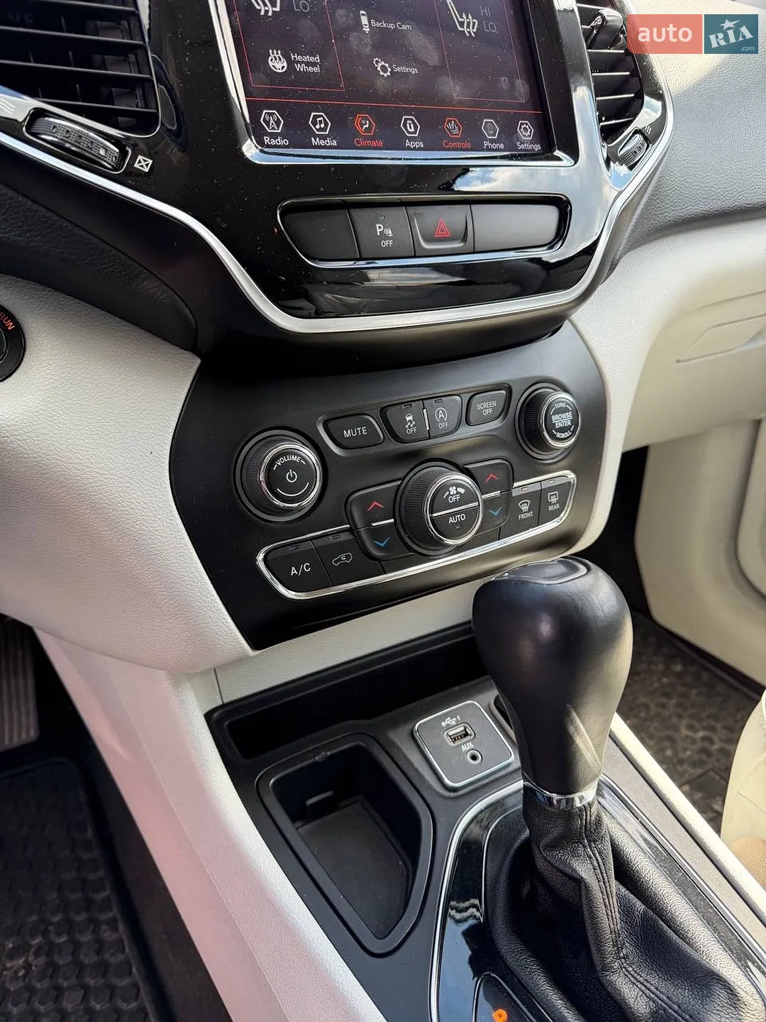 2019 Jeep Cherokee - мініатюра 23