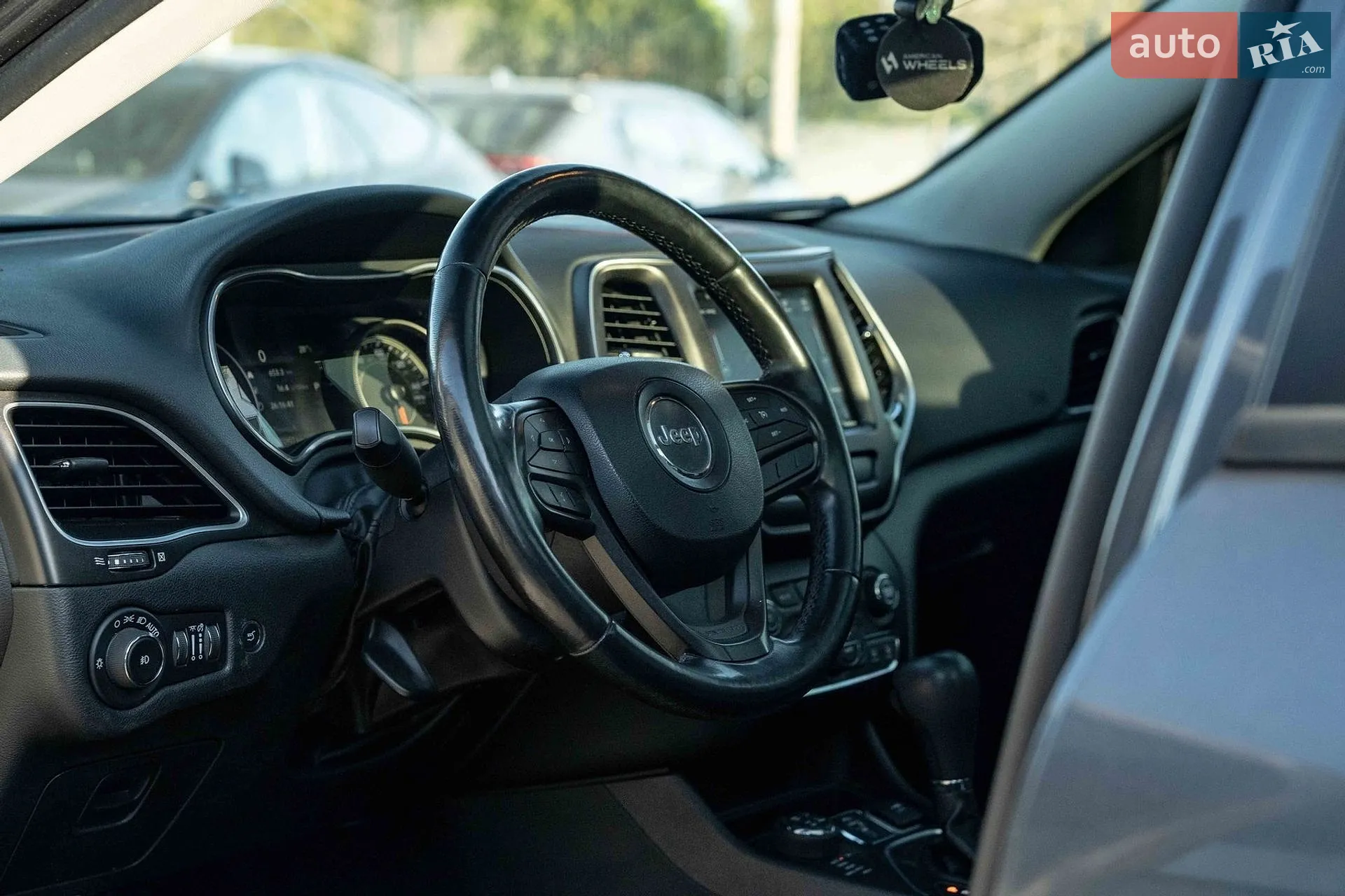 2019 Jeep Cherokee - мініатюра 22