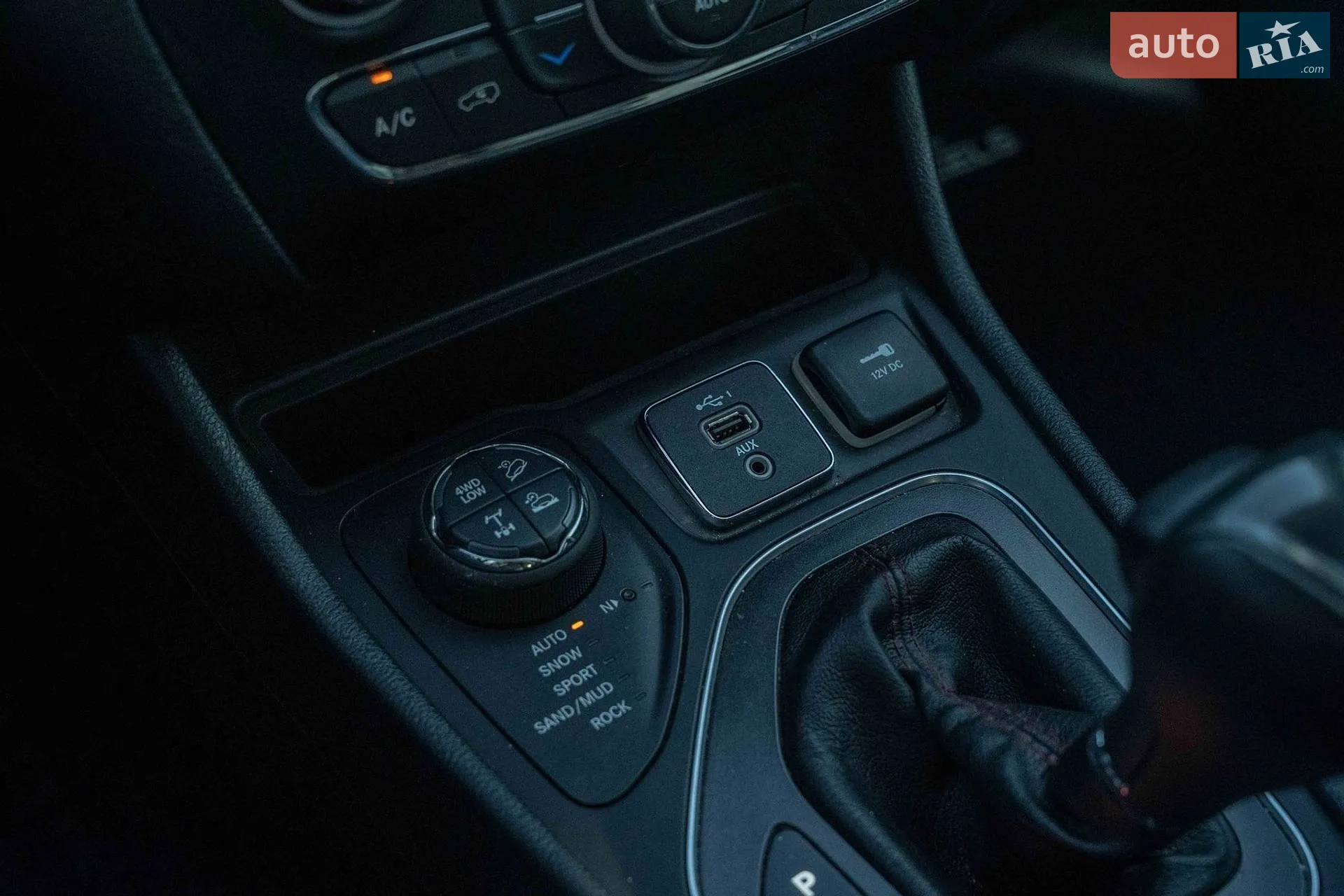 2019 Jeep Cherokee - мініатюра 33