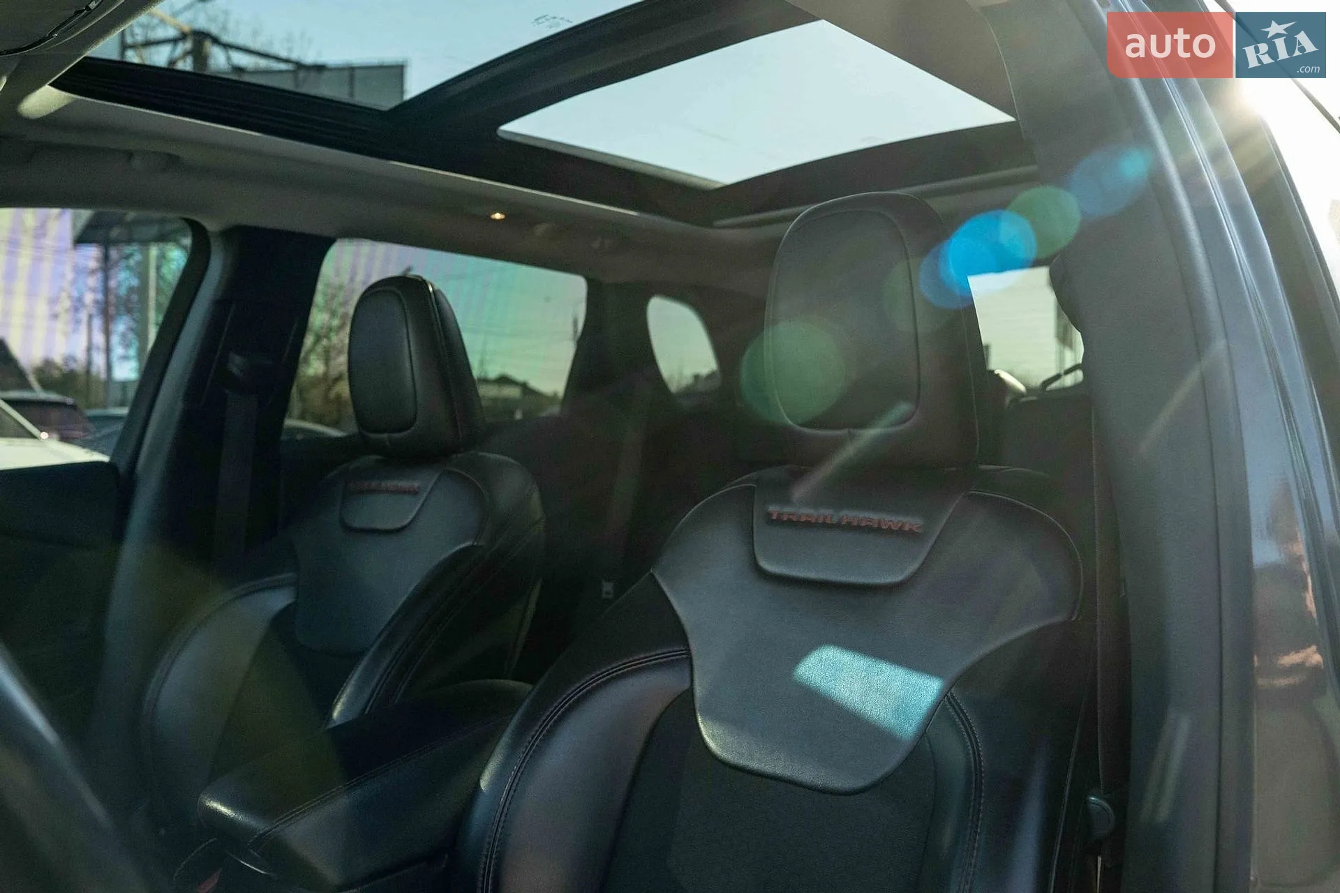 2019 Jeep Cherokee - мініатюра 38