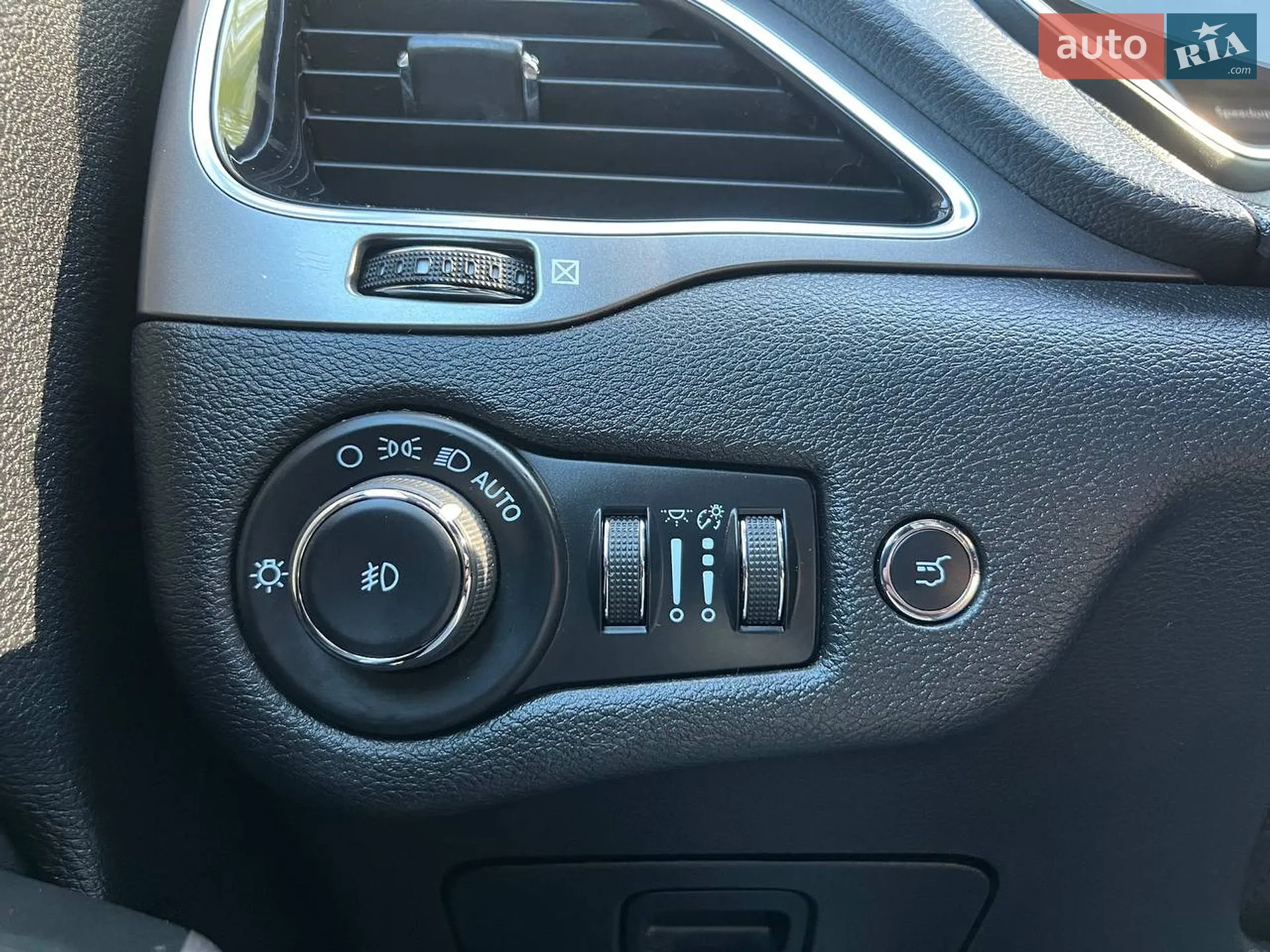 2021 Jeep Cherokee - мініатюра 18