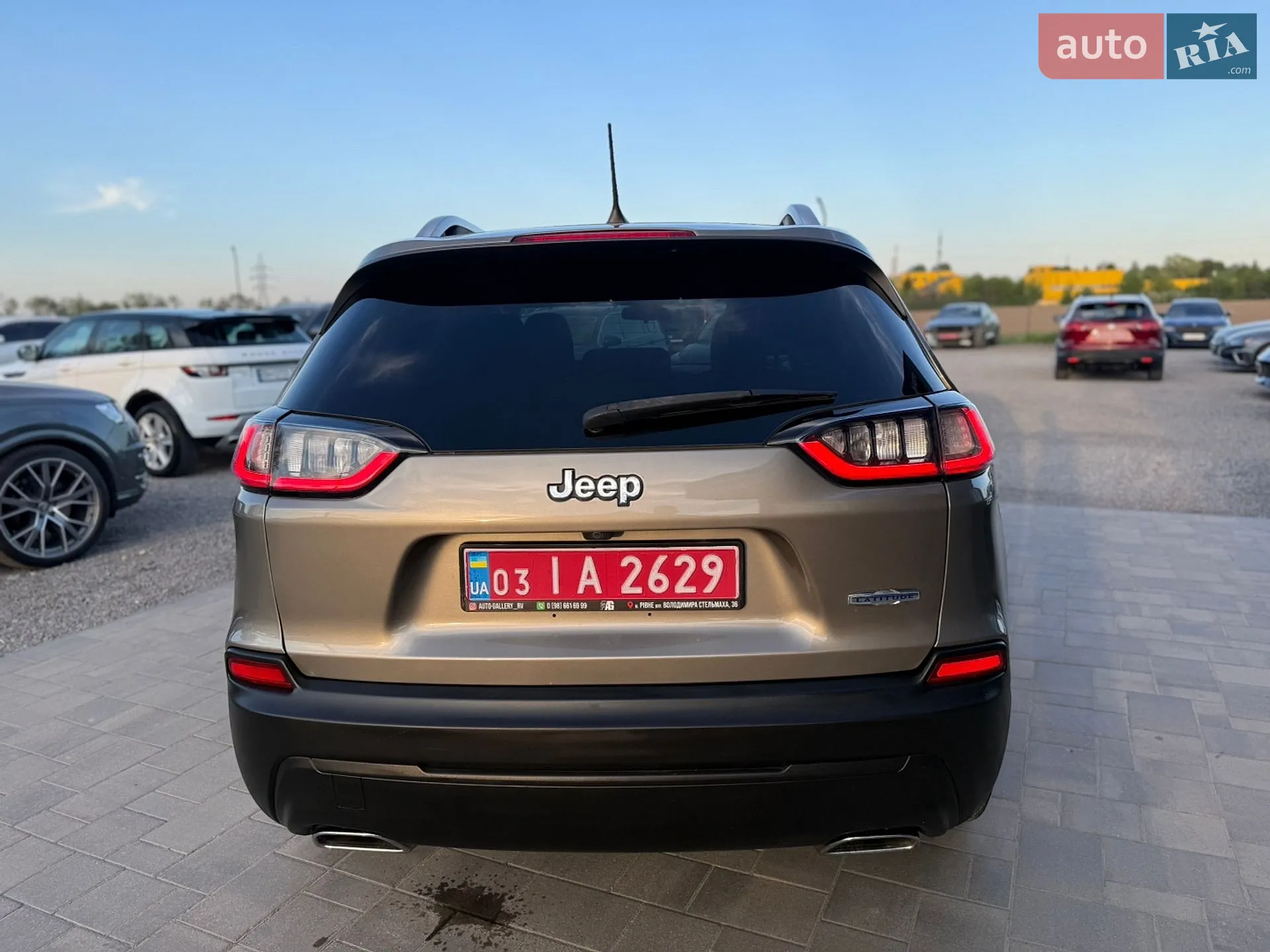 2019 Jeep Cherokee - мініатюра 10