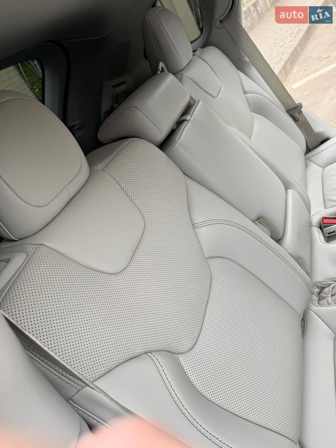 2020 Jeep Cherokee - мініатюра 16