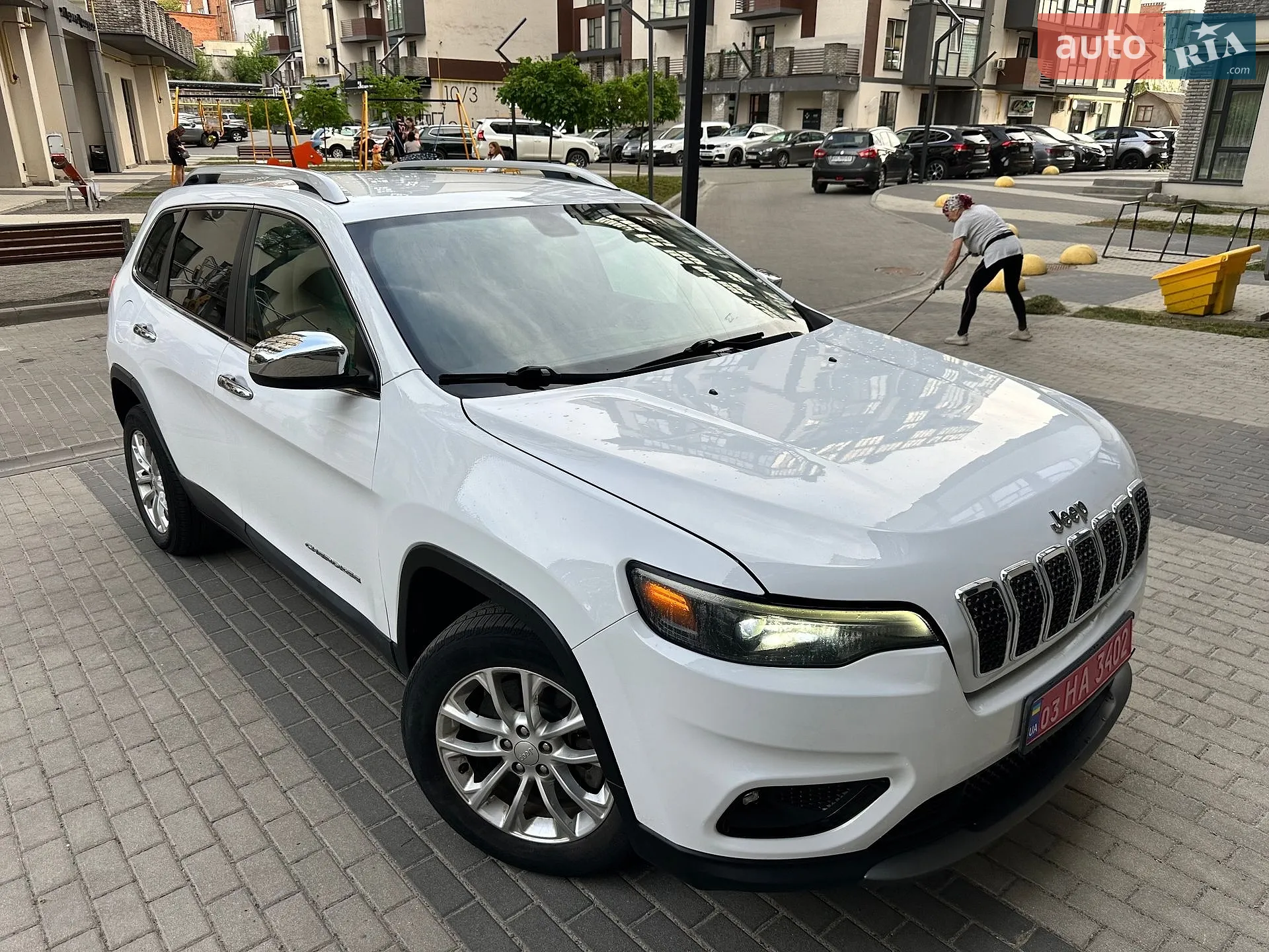 2019 Jeep Cherokee - мініатюра 2