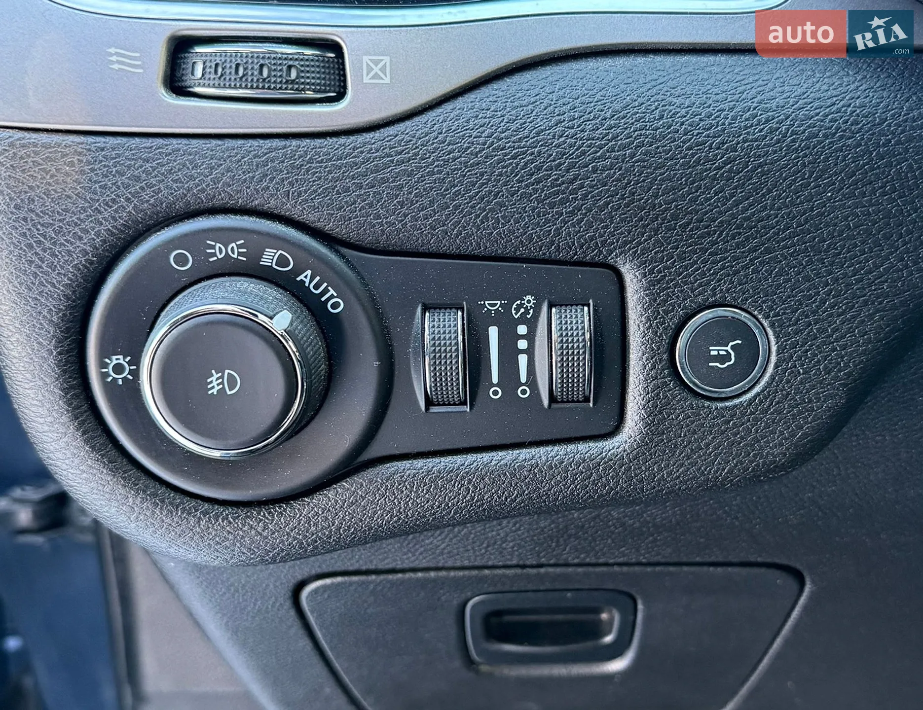 2021 Jeep Cherokee - мініатюра 8
