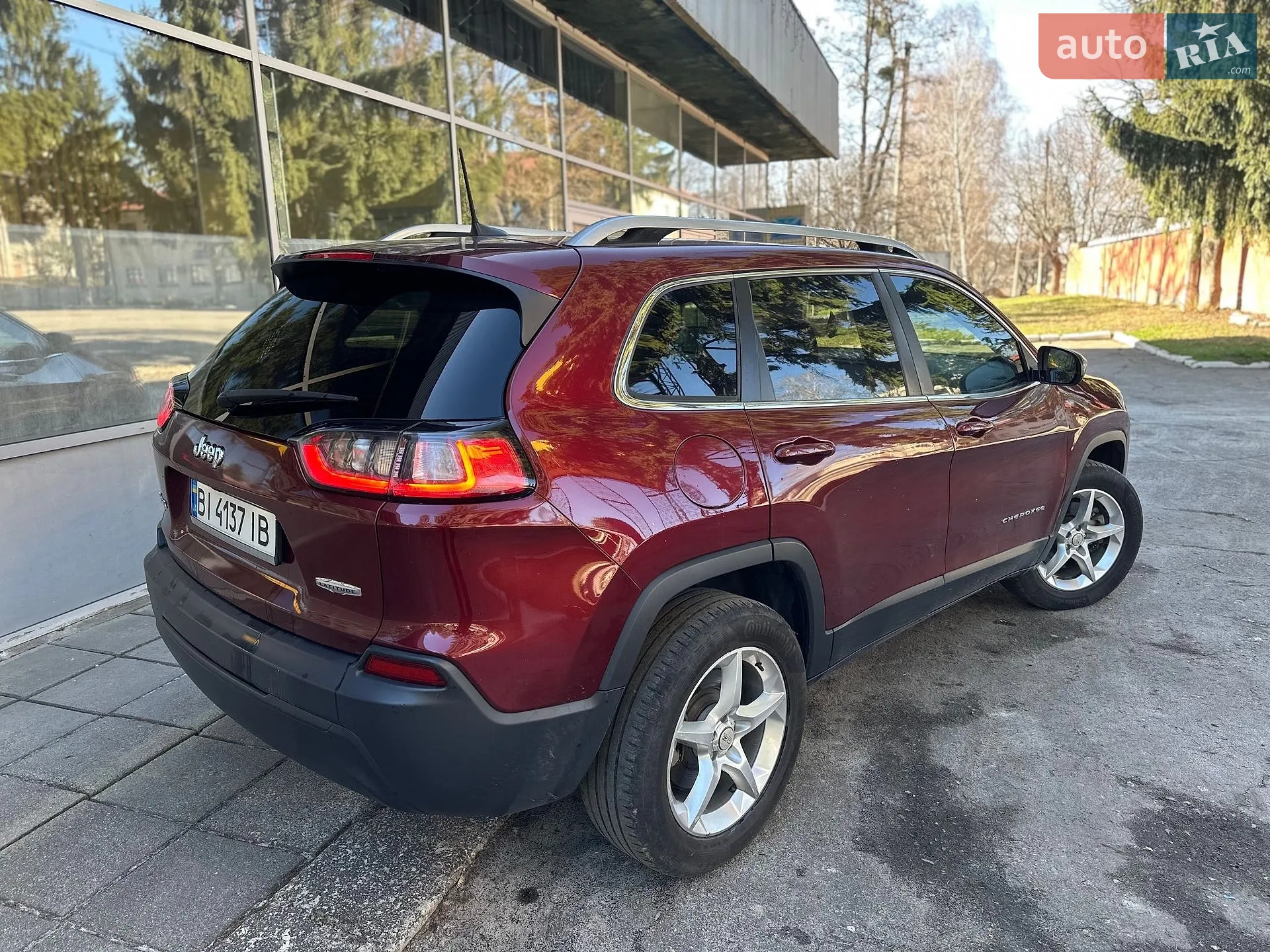 2018 Jeep Cherokee - мініатюра 2