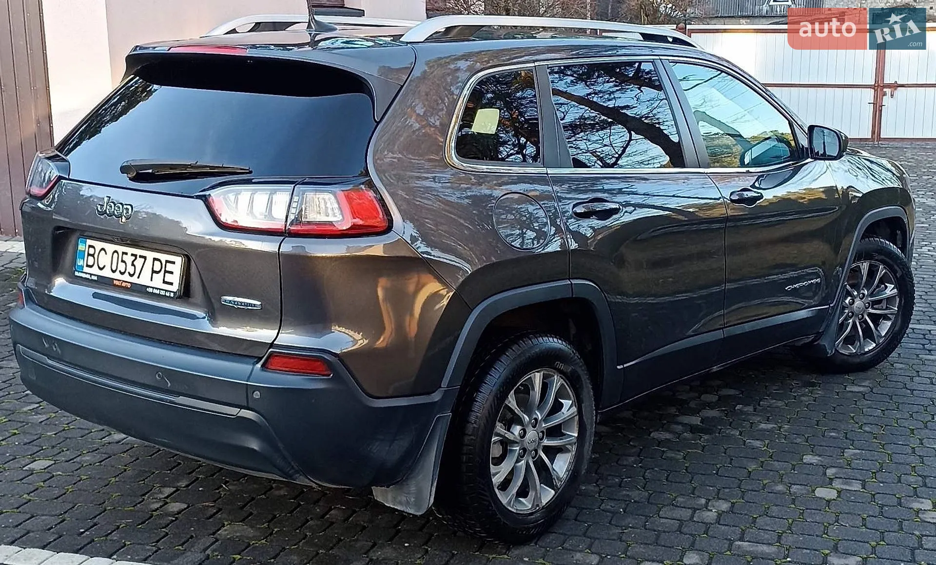 2019 Jeep Cherokee - мініатюра 4