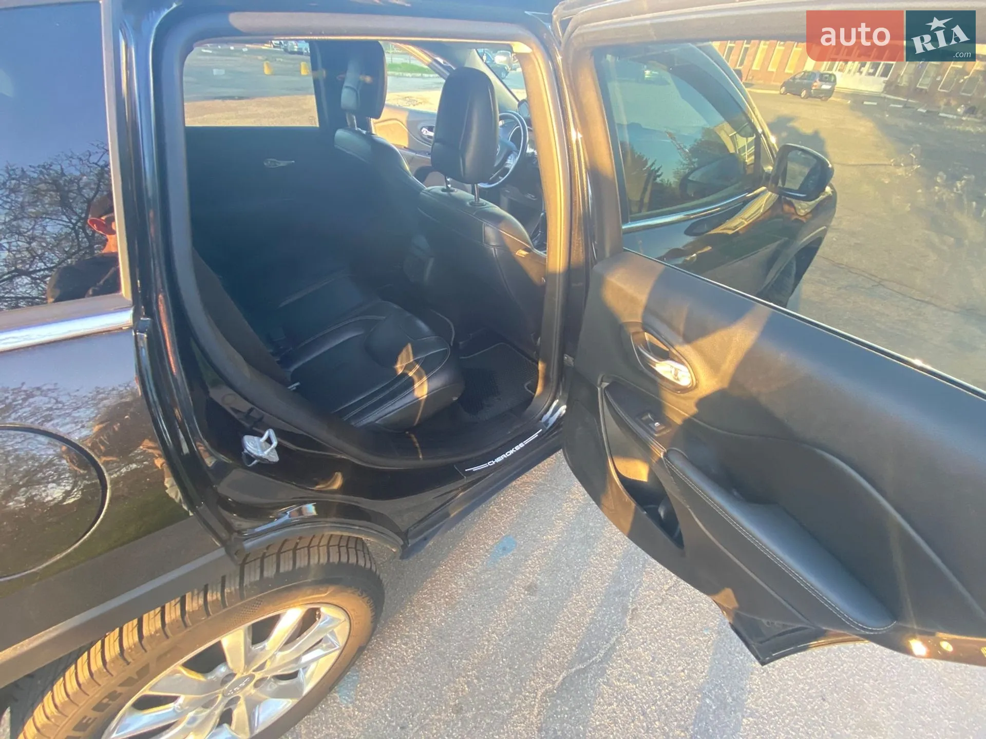 2015 Jeep Cherokee - мініатюра 16
