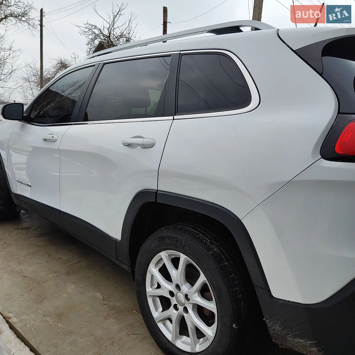 2016 Jeep Cherokee - мініатюра 2