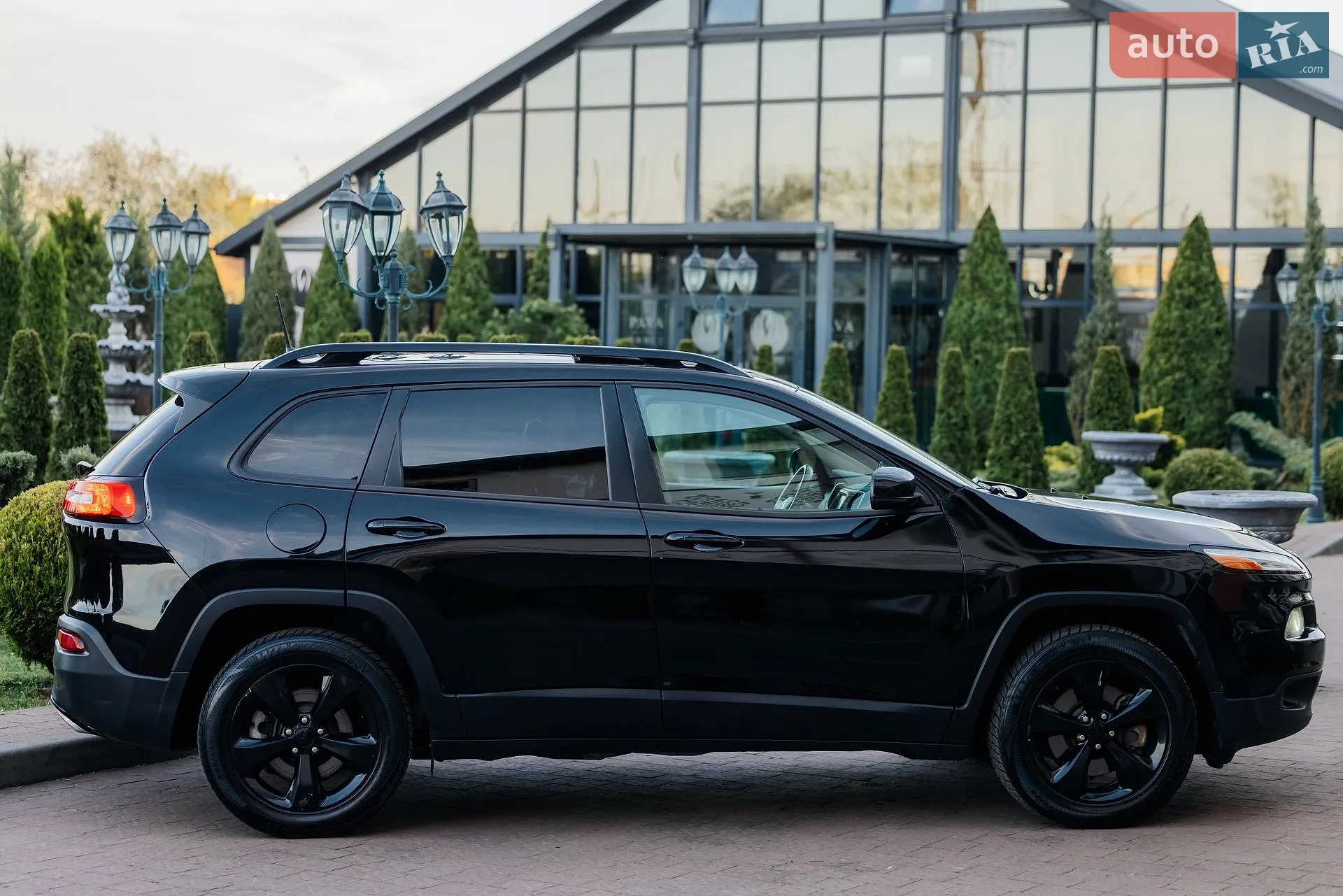 2016 Jeep Cherokee - мініатюра 15