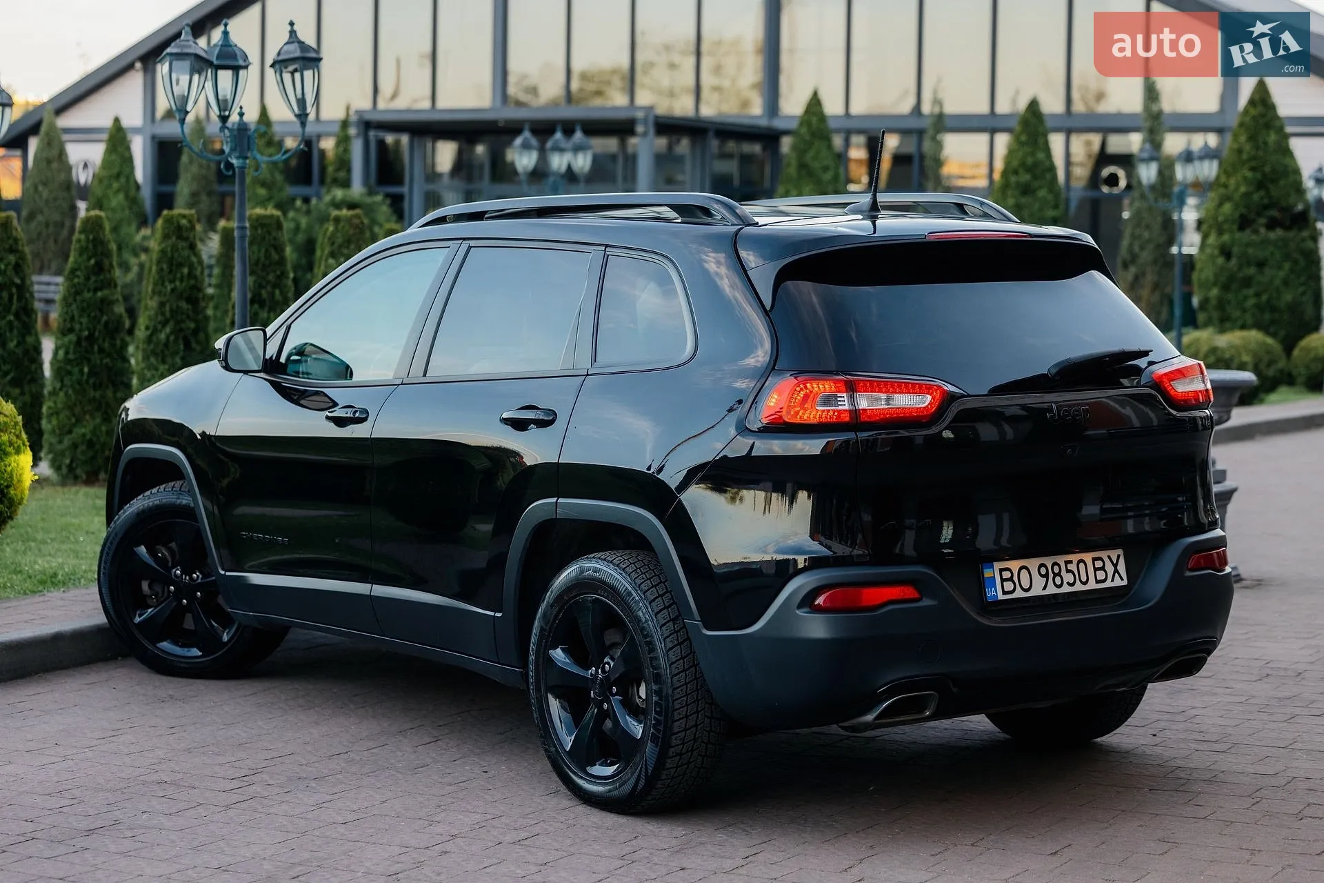 2016 Jeep Cherokee - мініатюра 26